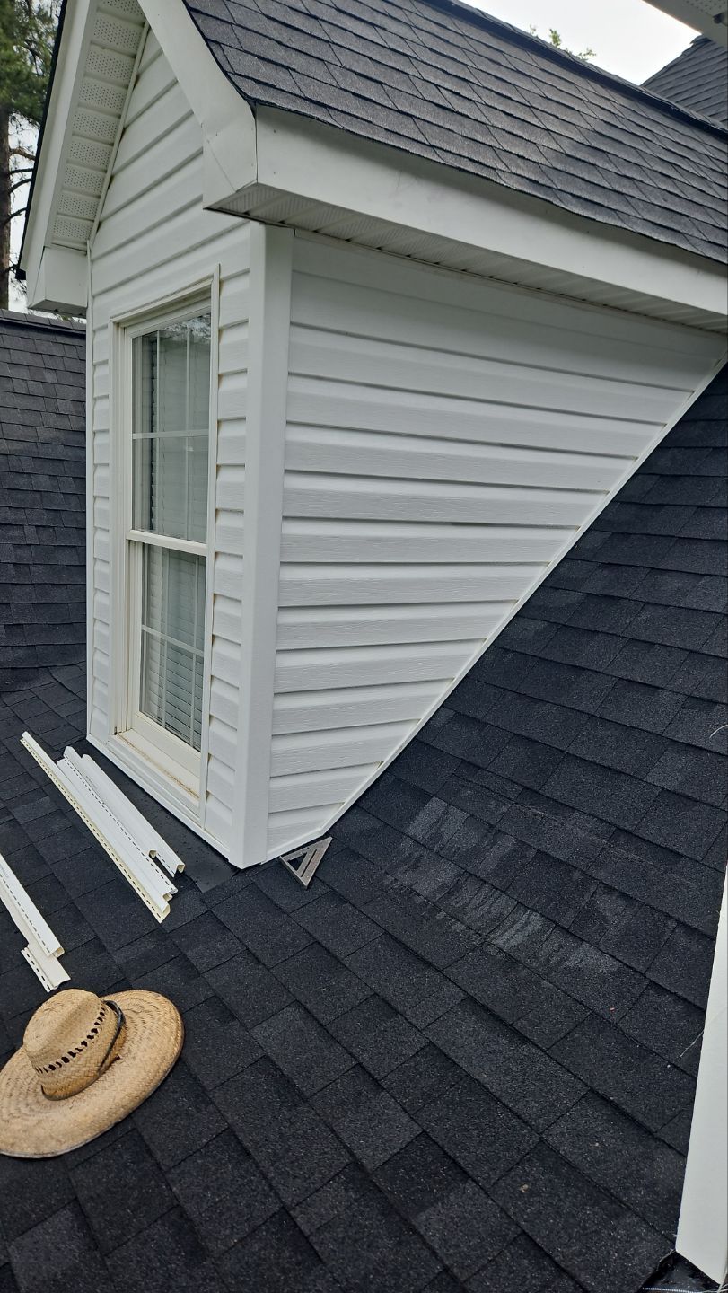 Residential Roofing Installation using Owens Corning® Oakridge Onyx Black by Indigo State Roofing