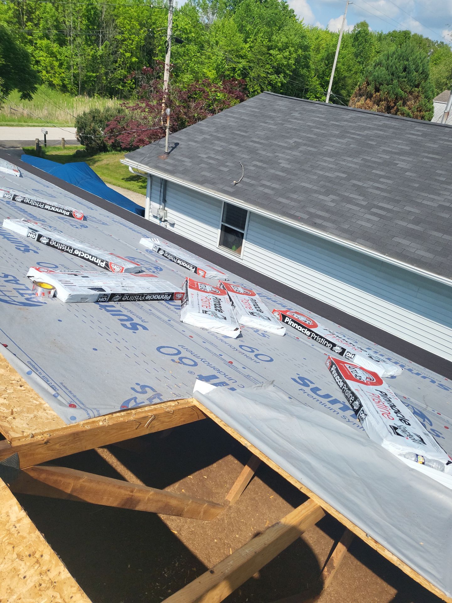 Atlas Pinnacle, Color, Coastal Granite, Drip Edge, Color, Birch White by Eagle Eye Roofing