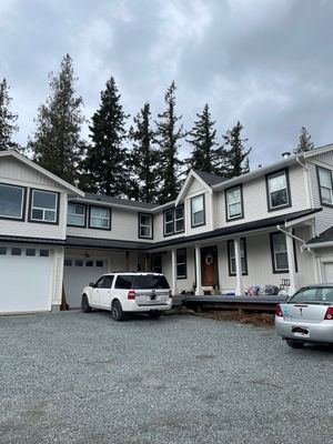 Residential Roofing Installation using OC Oakridge shingles and Duraclad Accent roof