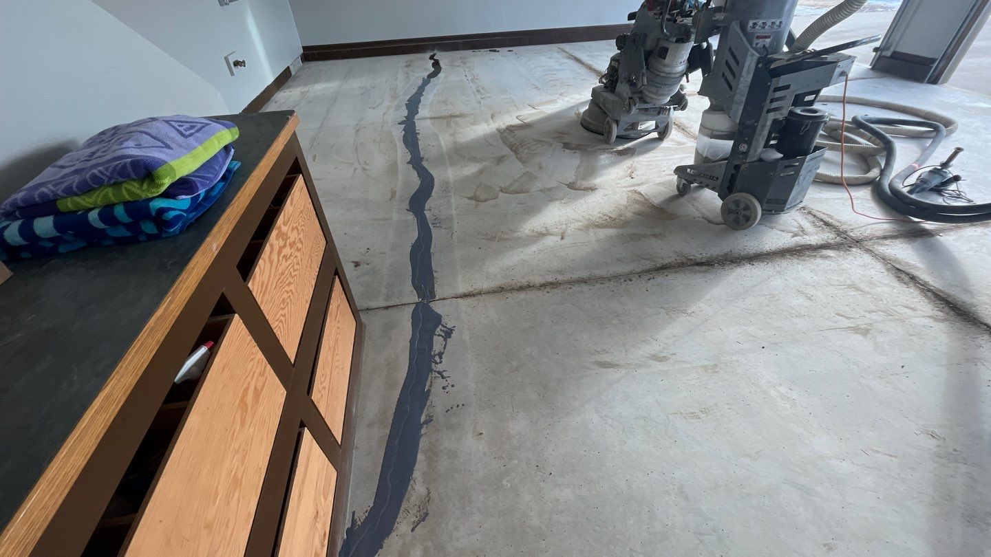 Garage using Silver Creek by Select Painting, Coatings & Garage Cabinets