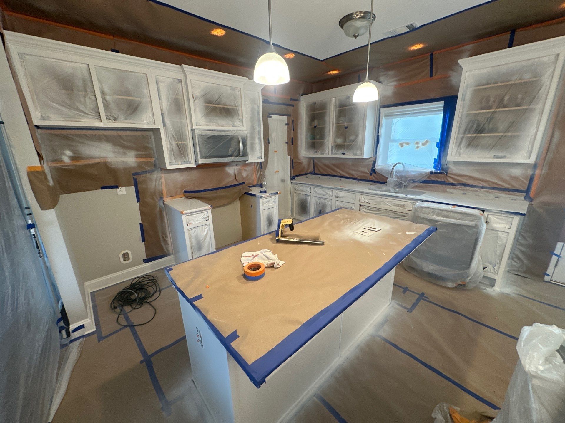 Kitchen Cabinets in Gray Court by Painter1