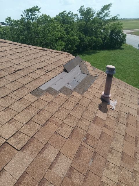 Commercial Roofing Installation using ATLAS Pinnacle Pristine Shingles by Harvey Roofing & Construction