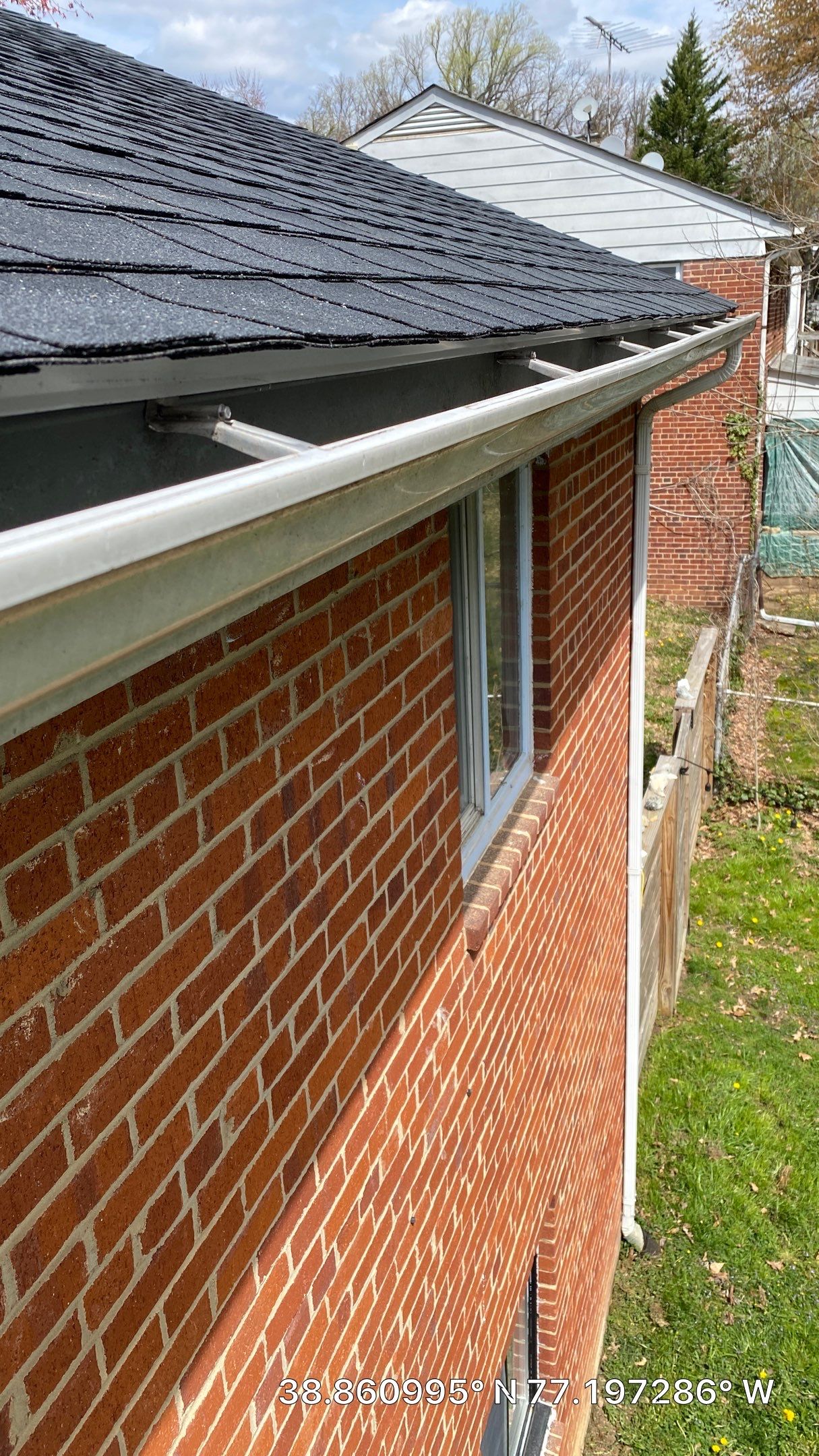 Falls Church - Certainteed Landmark Charcoal Black Roof Project by RM Banning, Inc.