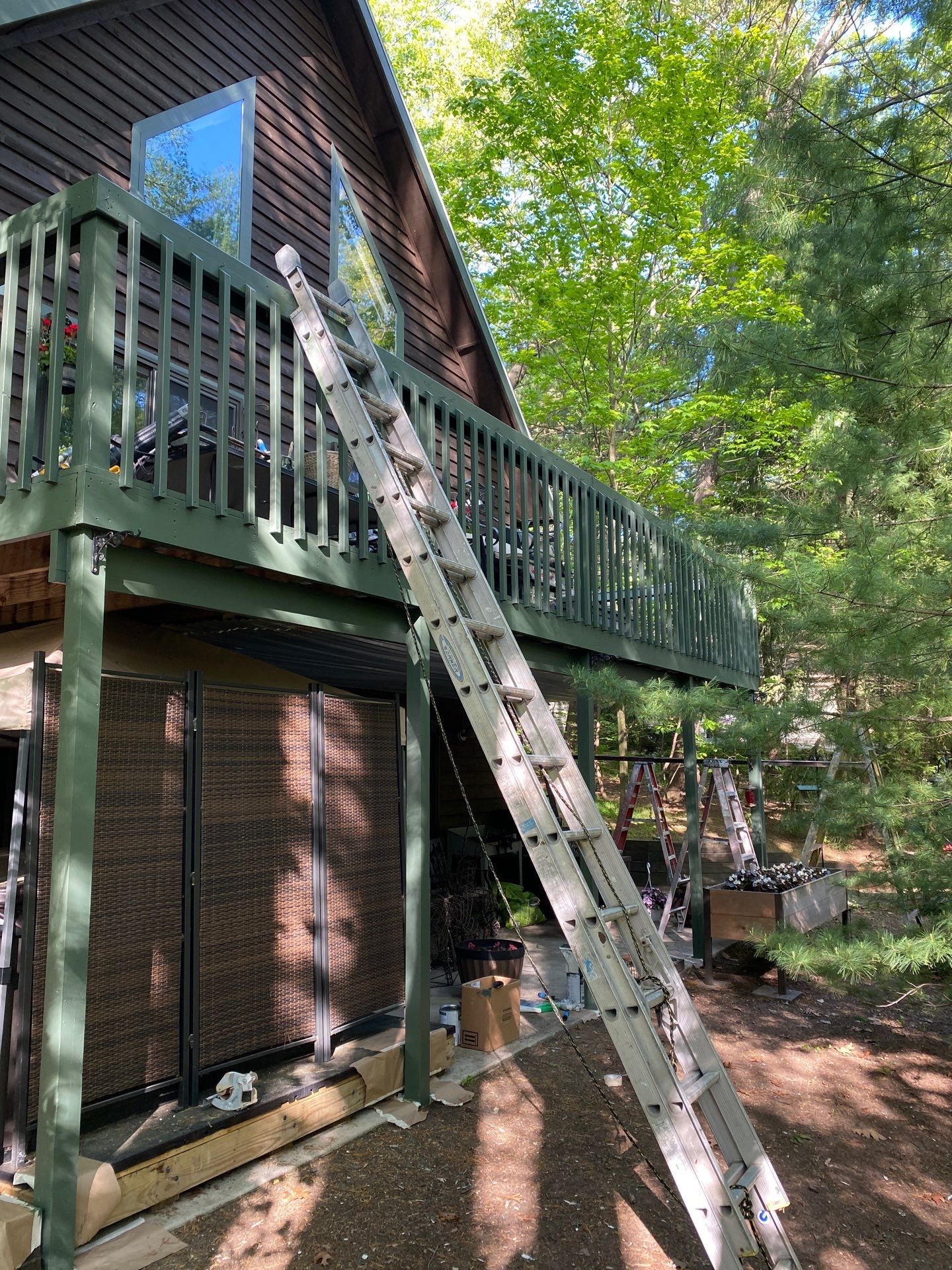 Stained deck and Pressure wash by Gordon Painting