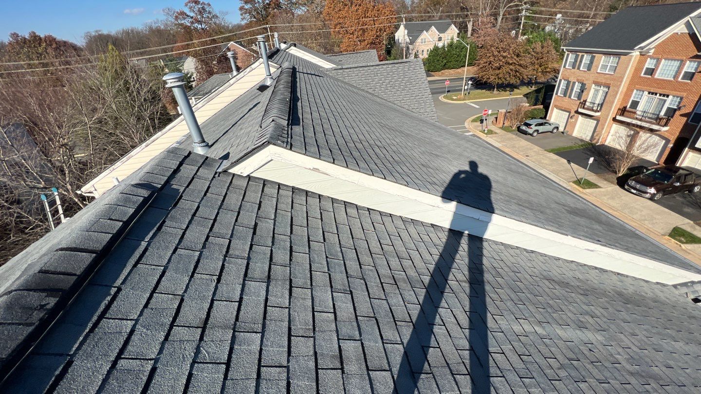 Fairfax: Residential Roof Replacement with CertainTeed Landmark in Charcoal Black by RM Banning, Inc.