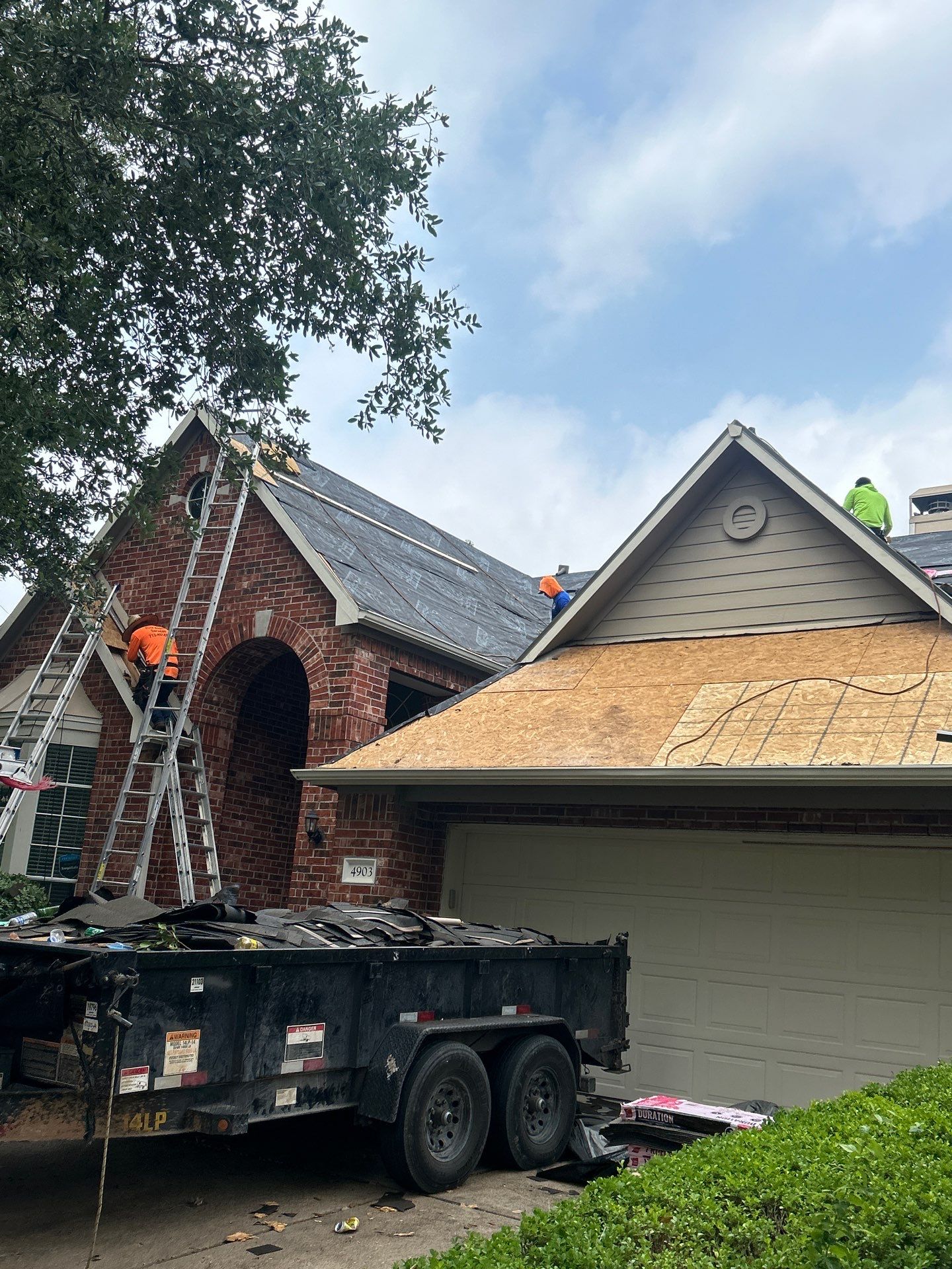Residential Roofing Installation using Owen's Corning Duration (Lifetime) Shingles by Roof Repair Company