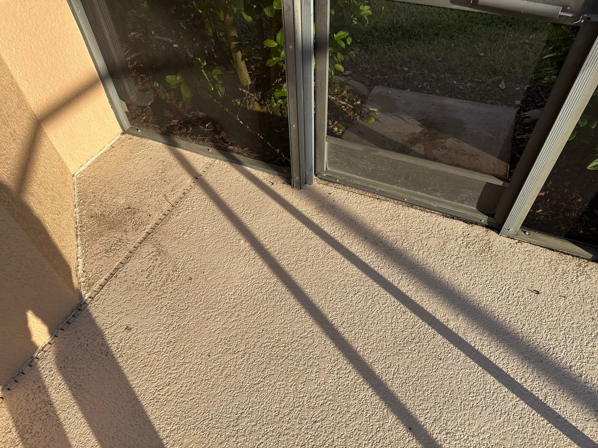 Driveway, Pool Deck & Lanai Cleaning – Heritage Harbour Golf Club, Bradenton, FL by Sunshine AquaWash