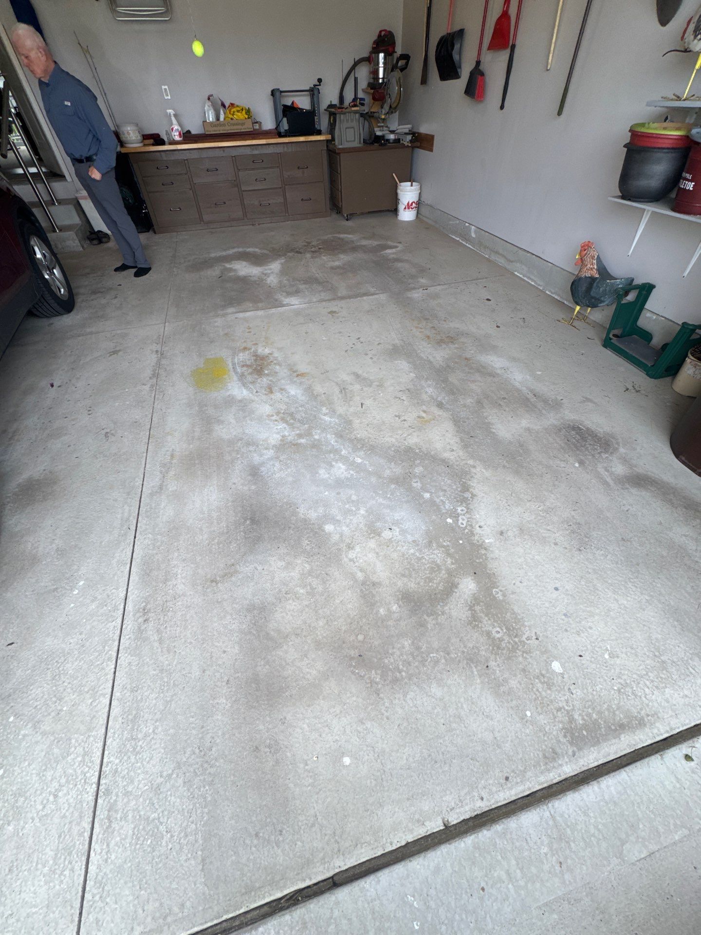 Garnet Polyaspartic Flake Garage Floor Installation in Zeeland by Gordon Painting