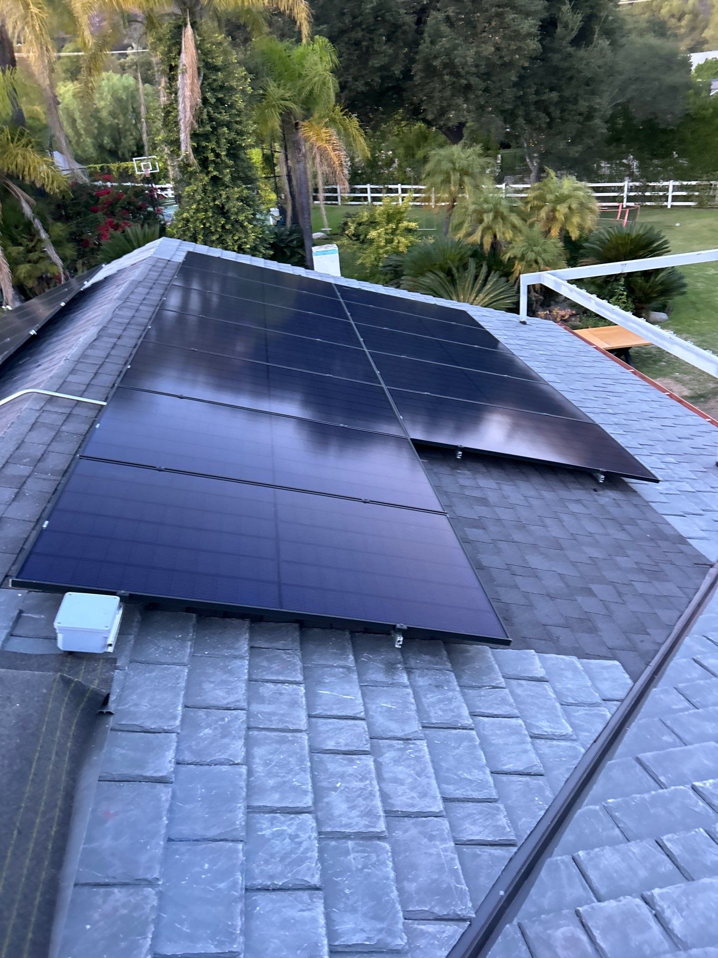 Project in La Cañada Flintridge by Solar Discovery