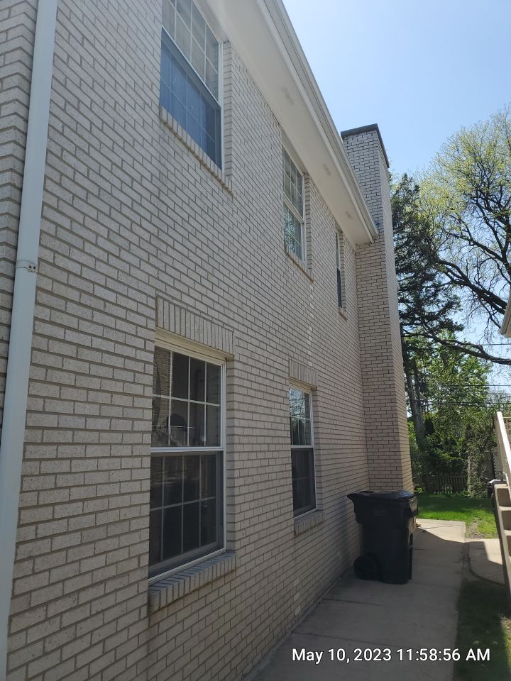 Lincolnwood, IL house washing, and patios by Northern Power Washing LLC.