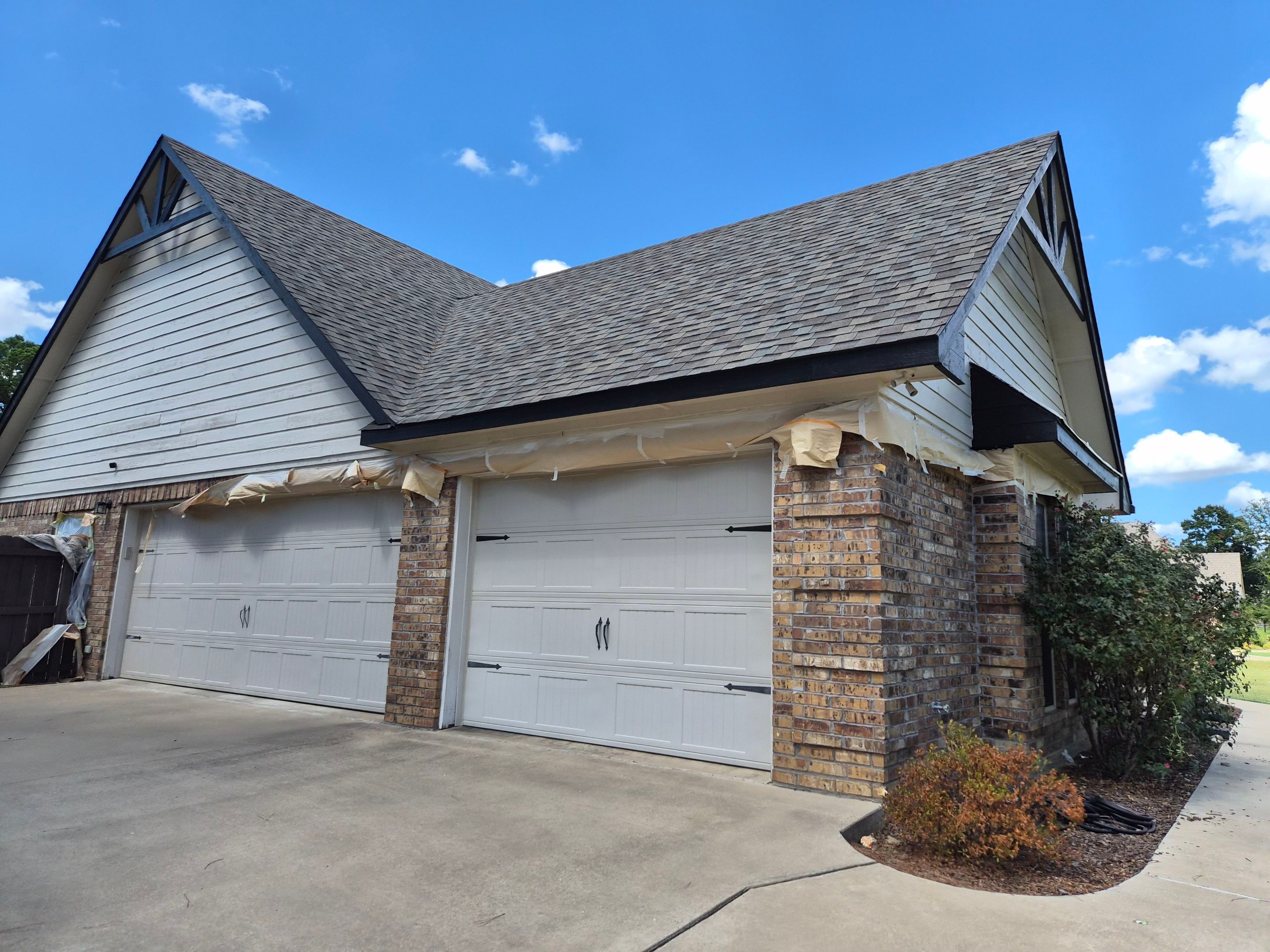 From Dated Brown to Modern Contrast: A Mineola Exterior Transformation by Quality Coats Painting