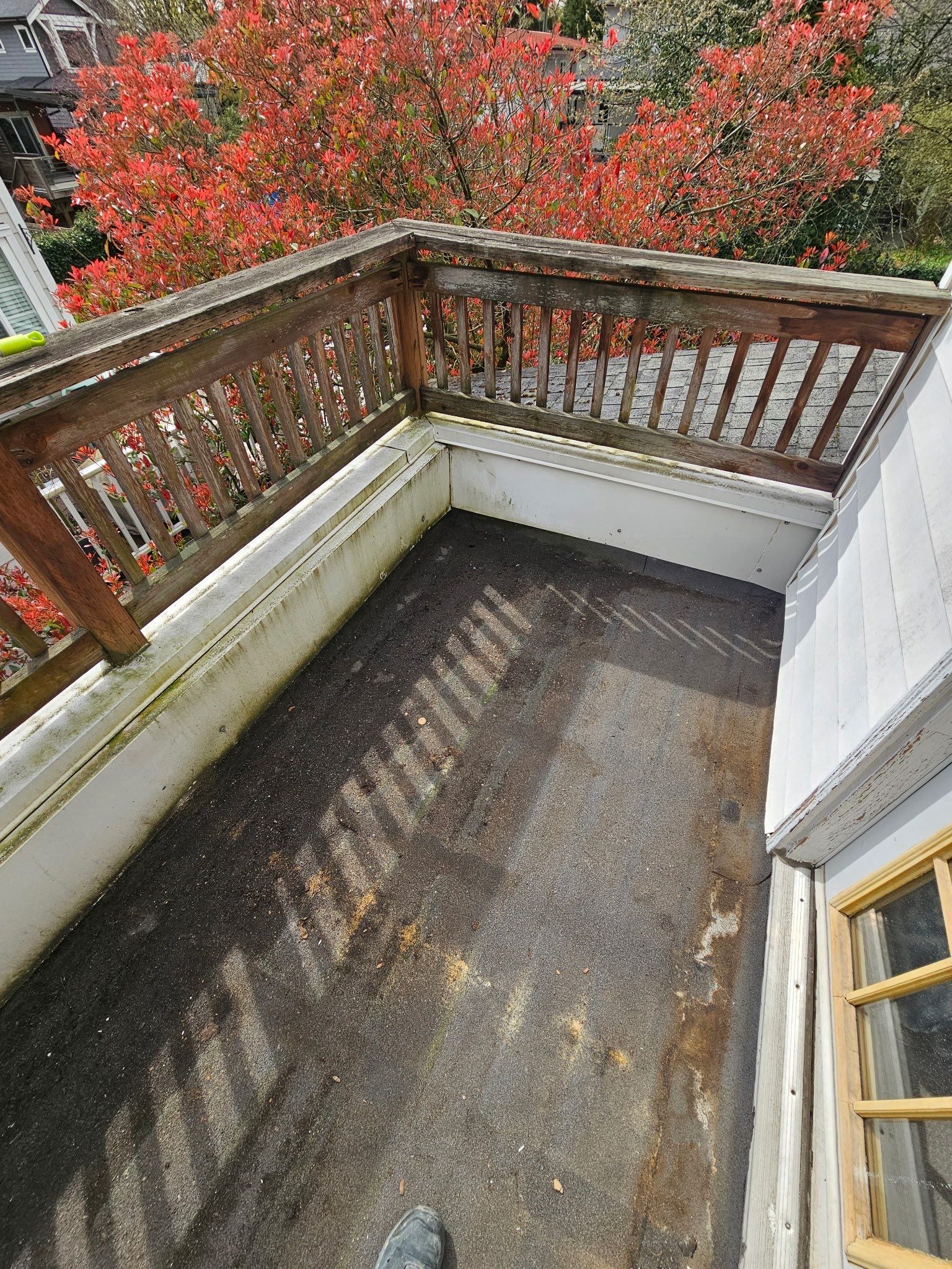 Composite Deck with Aluminum Framing  by YVR Construction Group