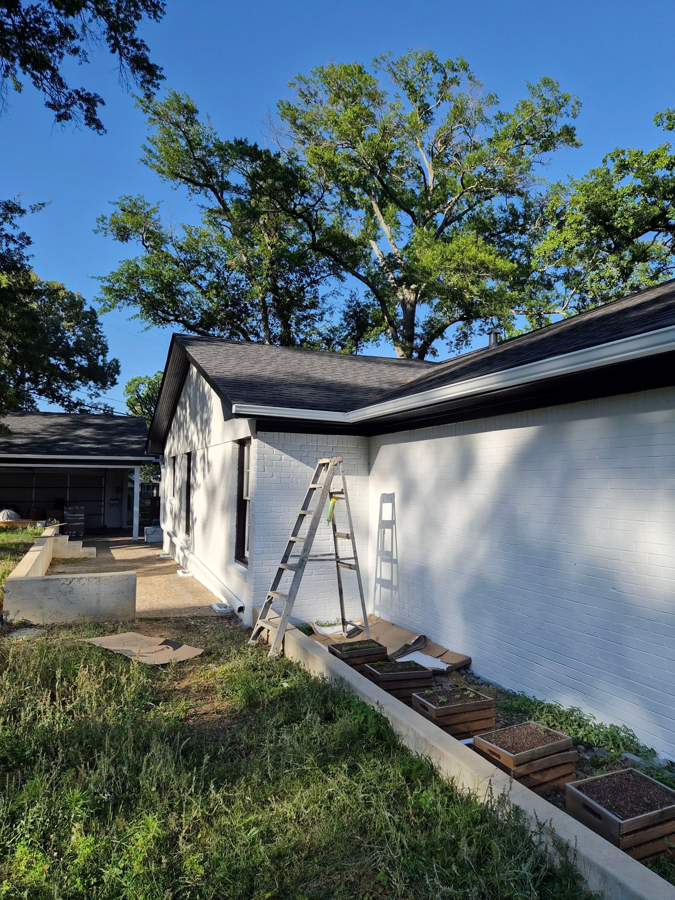 From Gray to Modern White: Exterior Repaint in Tyler, TX by Quality Coats Painting