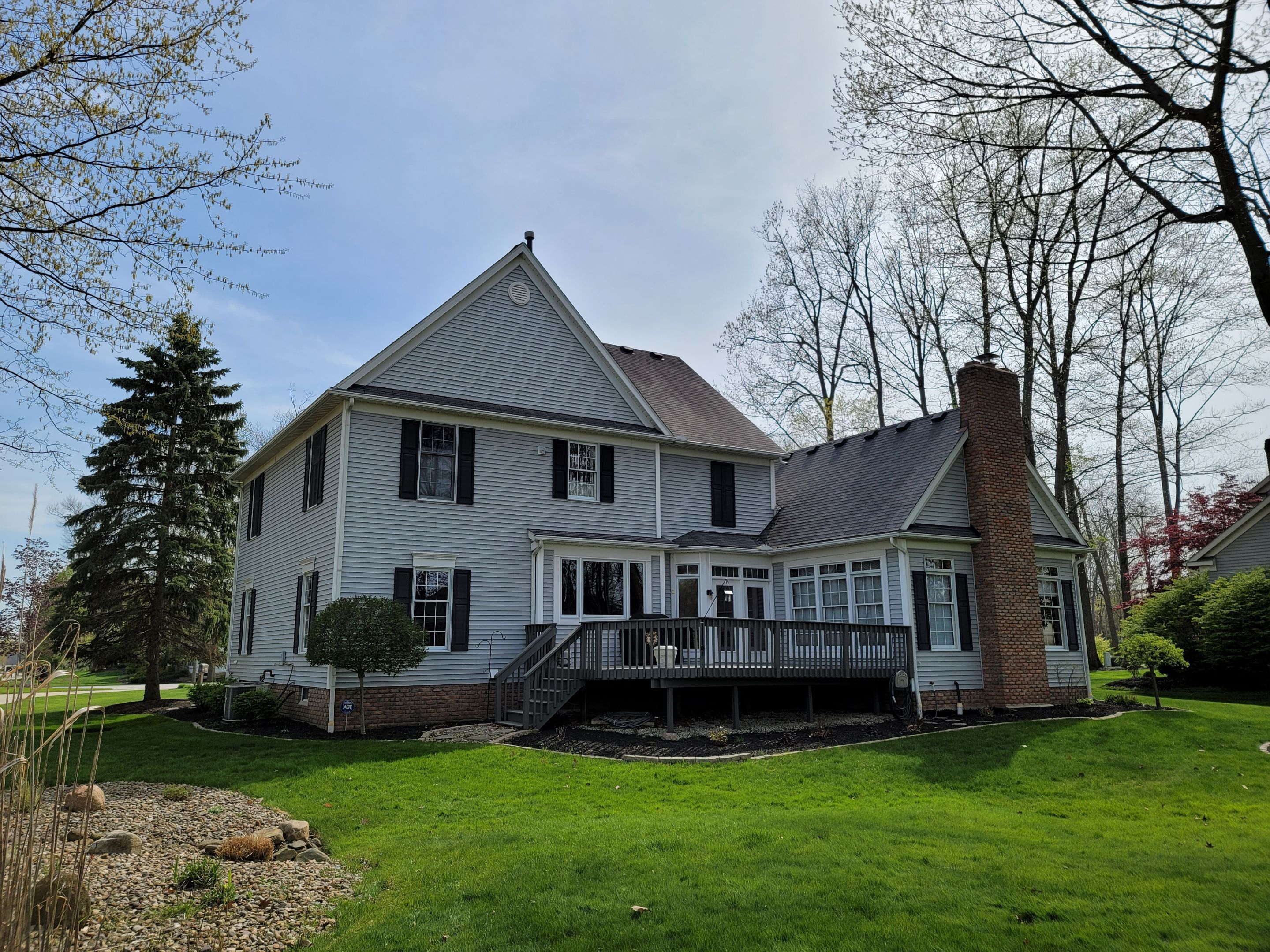 Brand: Atlas Pinnacle Color: Pristine Socthgard Pewter Drip: Black by Eagle Eye Roofing