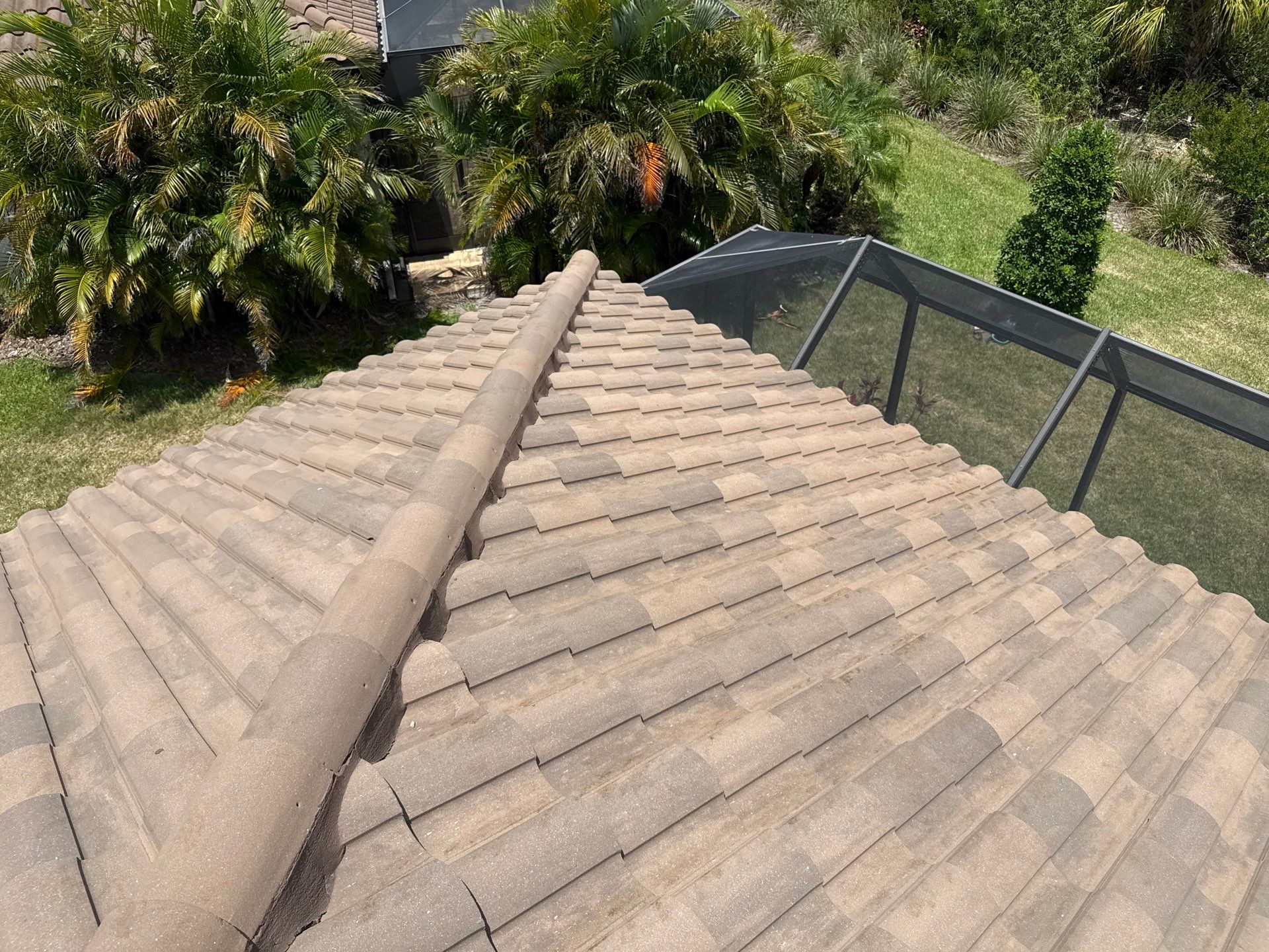 Concrete Tile Roof, Paver Driveway & Lanai Cleaning – Artisan Lakes Esplanade, Palmetto, FL by Sunshine AquaWash