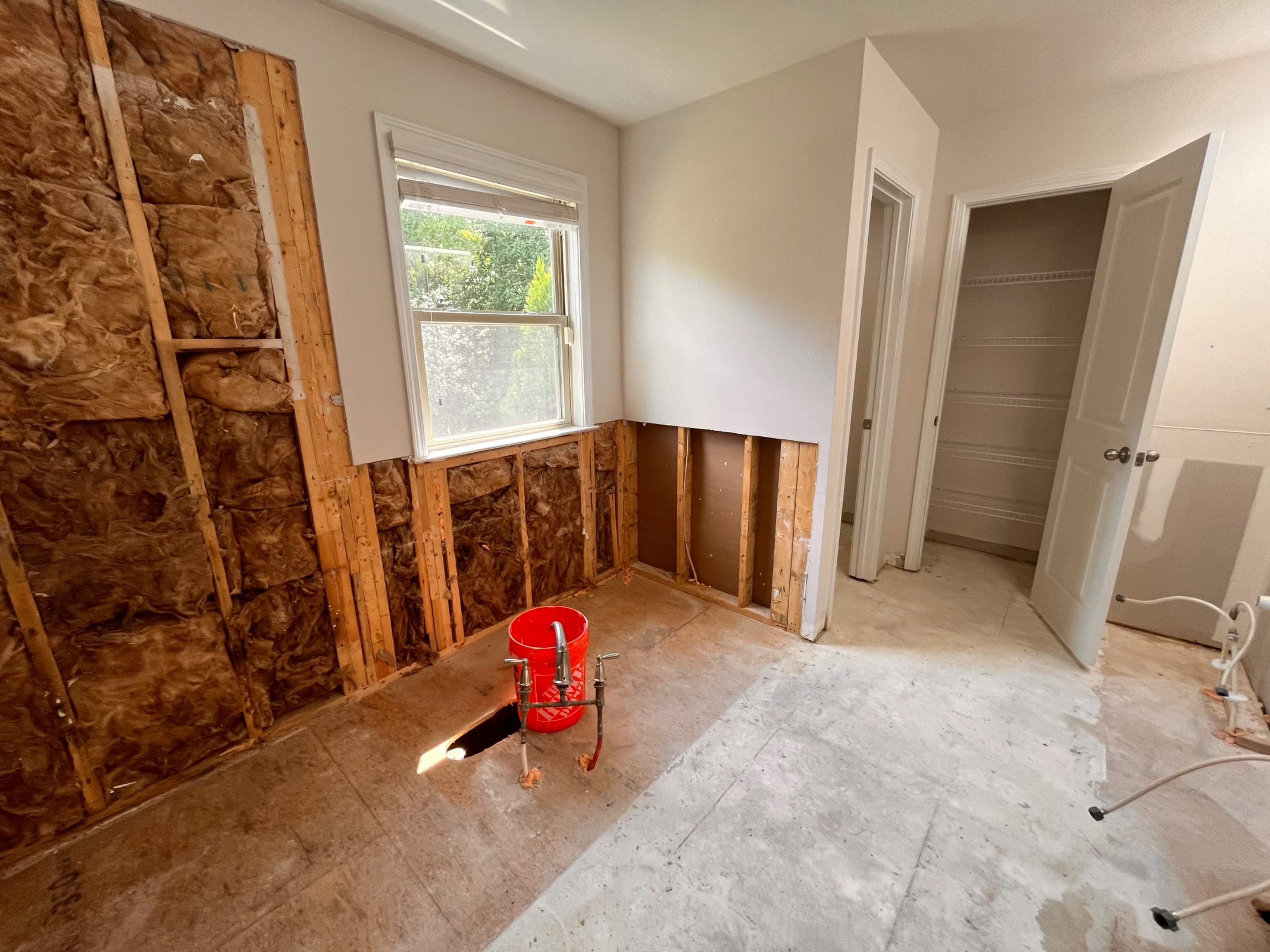 Master bathroom renovation by Prudencio