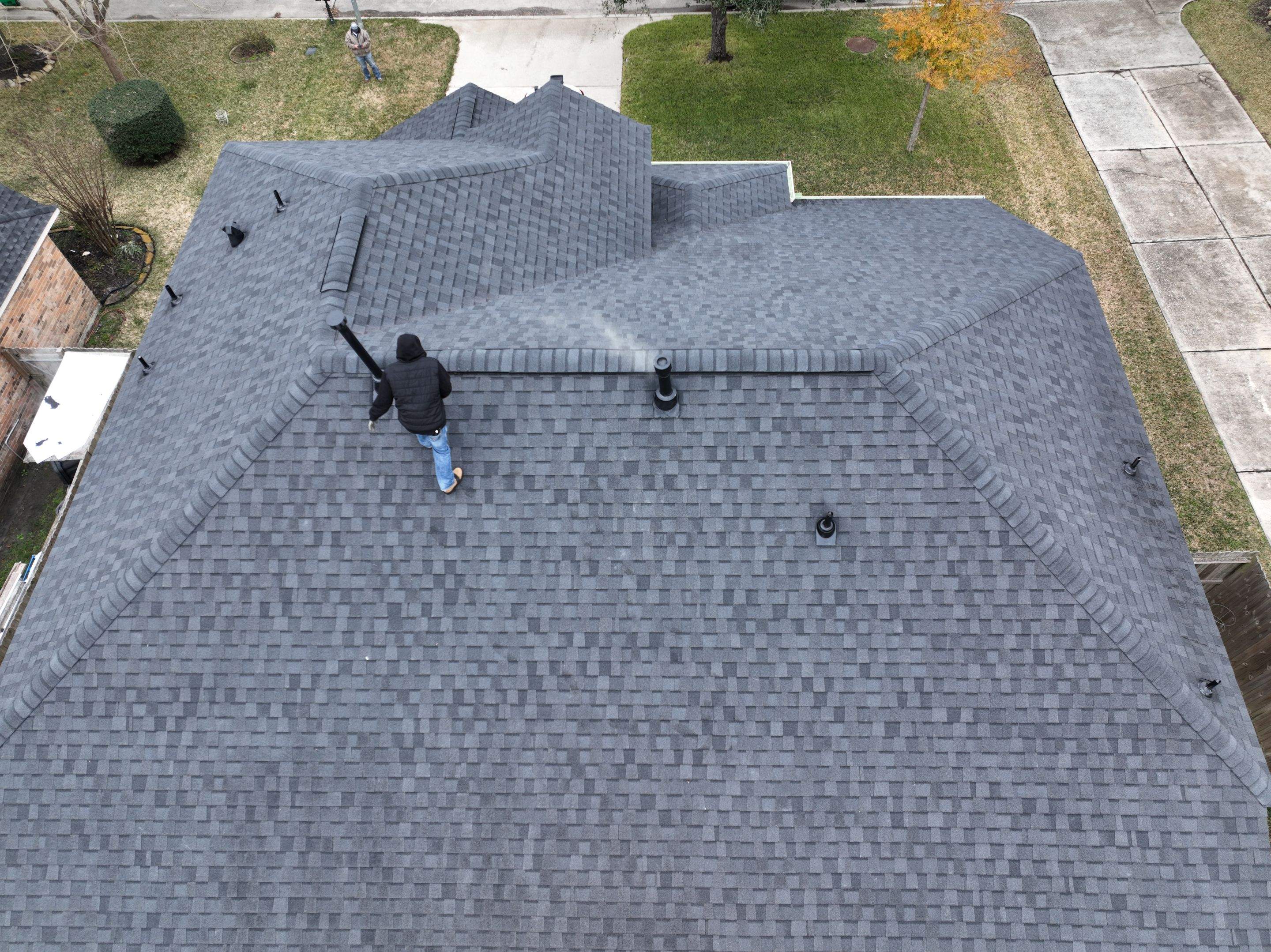 SureStart PLUS 4-STAR Warranty Fully covers materials, labor, tear-off and disposal expenses in years 1-50. by Roof Concepts Construction