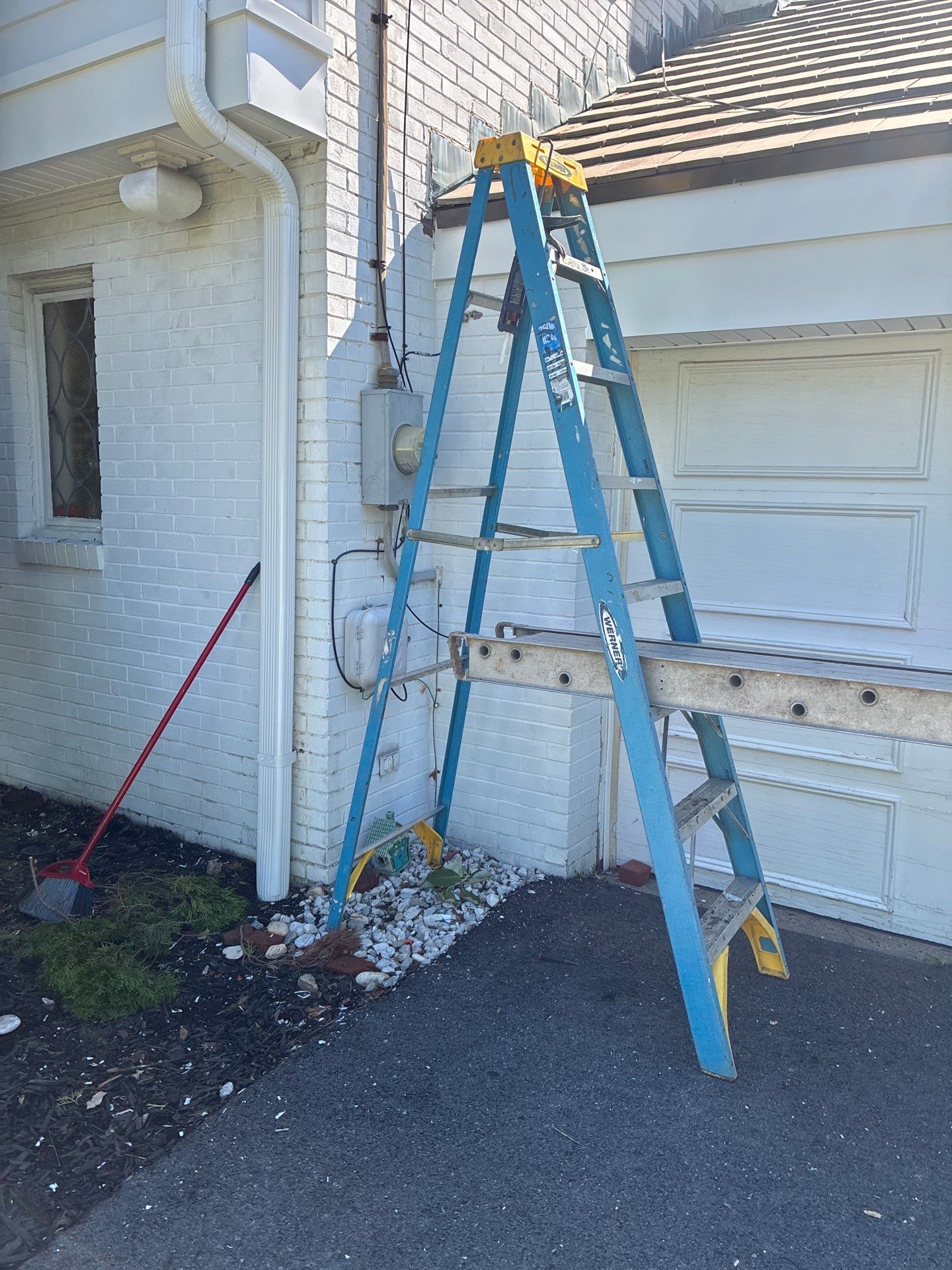 Provia Traditional Lap Siding in White by Ideal Siding Pittsburgh