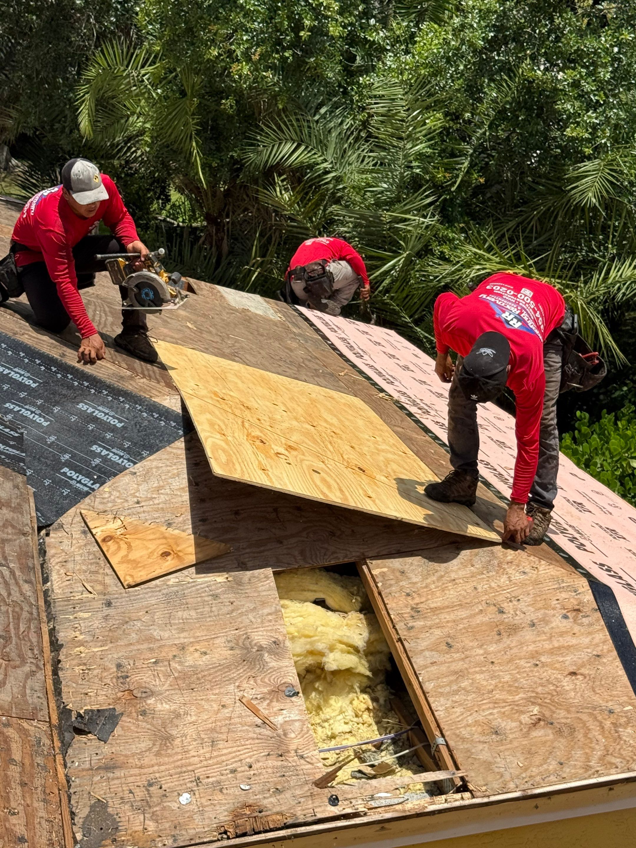 Metal Roof in Davie by Roofing Recovery