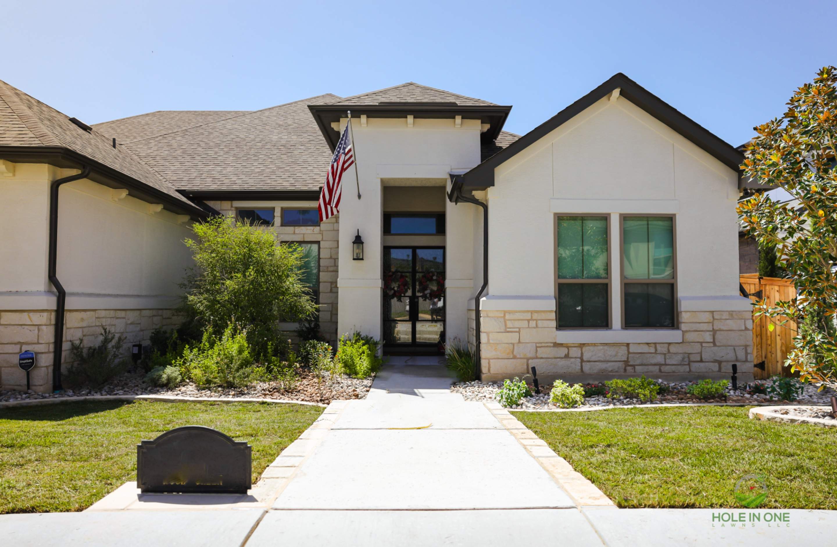 Shavano Highlands, San Antonio Tx. by Hole In One Lawns, LLC