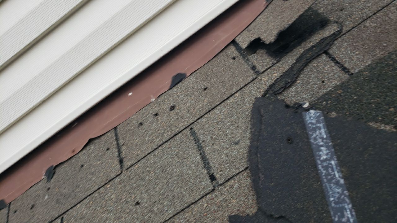 Fairfax Station: CertainTeed Landmark Pro Designer Shingles in Max Def Weathered Wood by RM Banning, Inc.