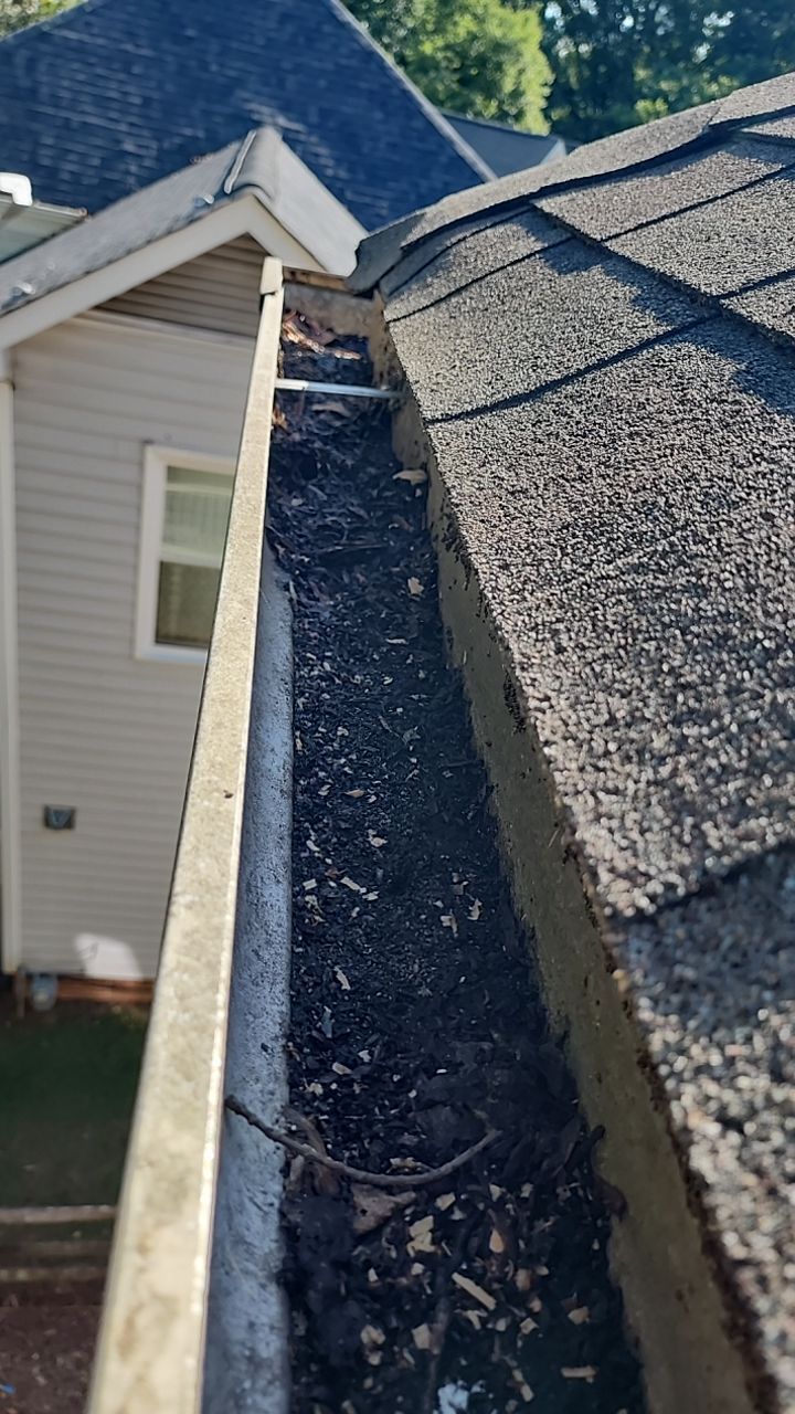 House Wash using cleaner by Power Wash Masters LLC