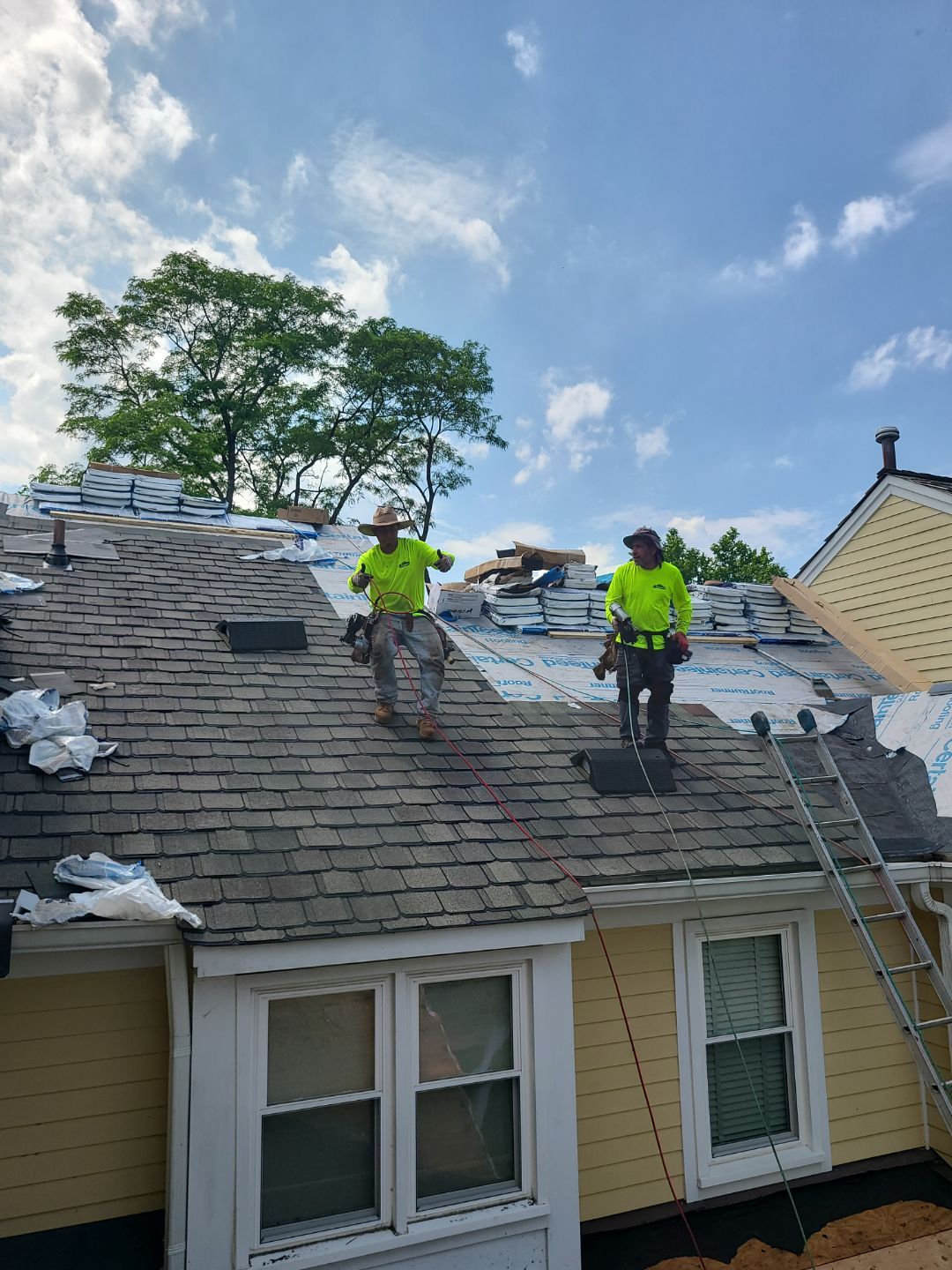 Arlington: CertainTeed Grand Manor Designer Shingles in Weathered Wood by RM Banning, Inc.