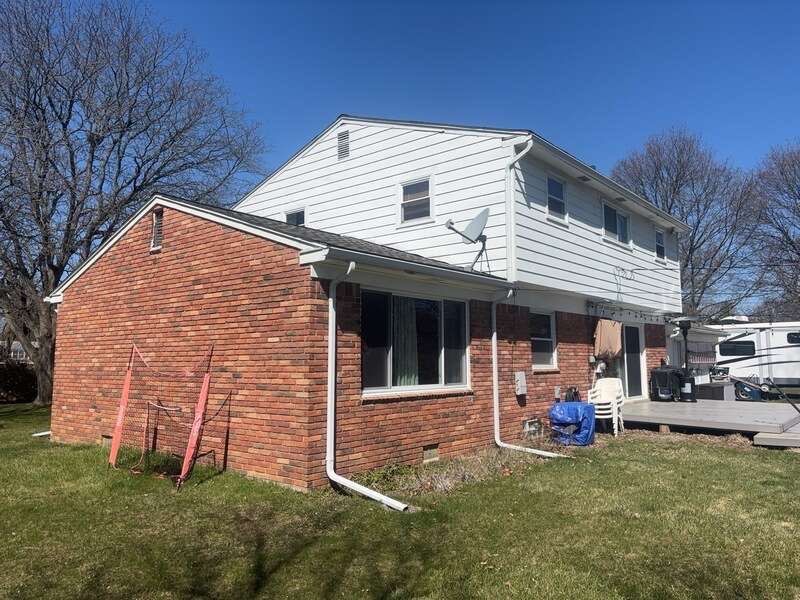 Siding Replacement using Alside Charter Oak D4.5" Vintage Wicker by 180 Contractors