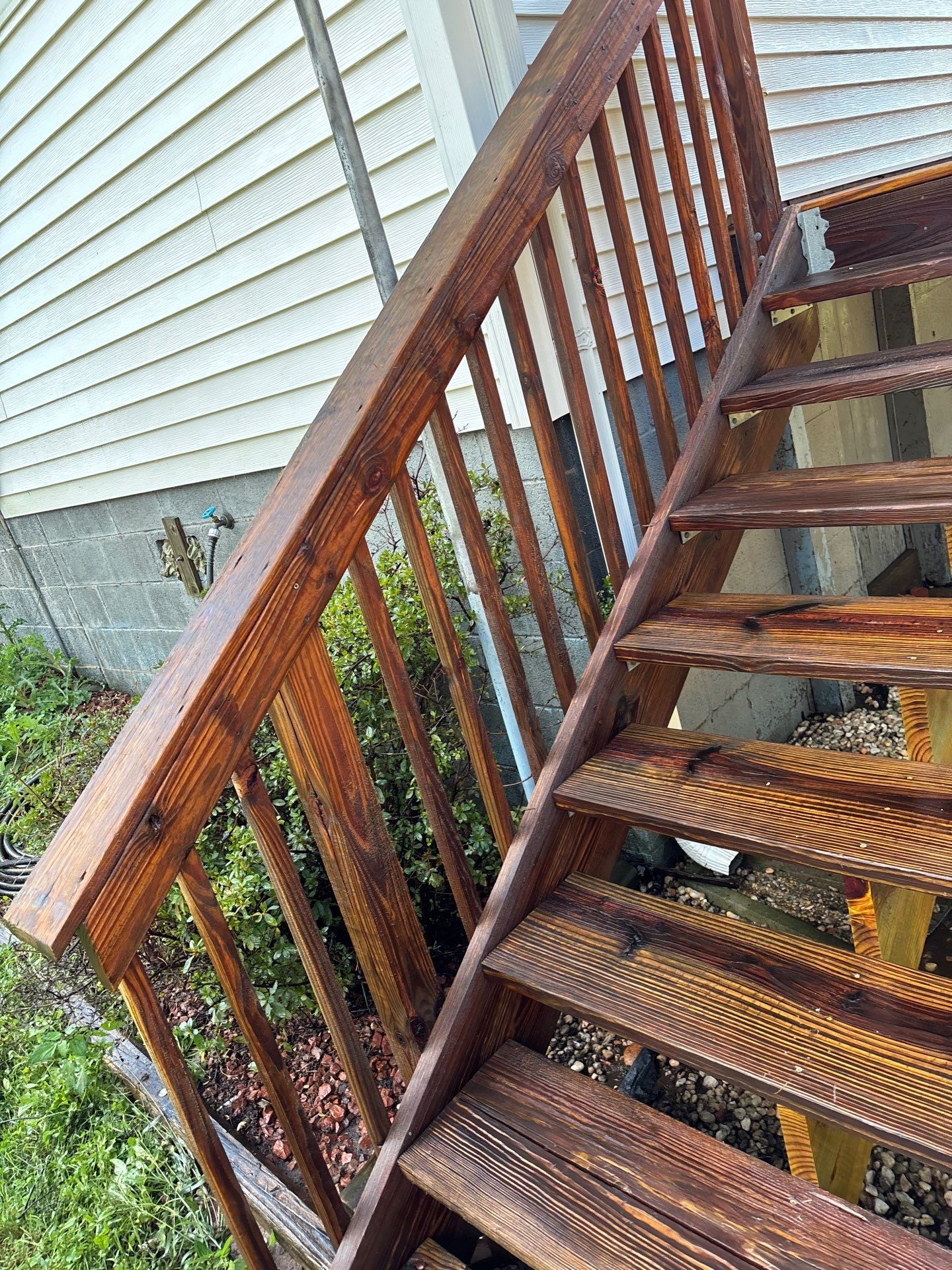 Wood Deck using Wood Sealant by DuraSeal