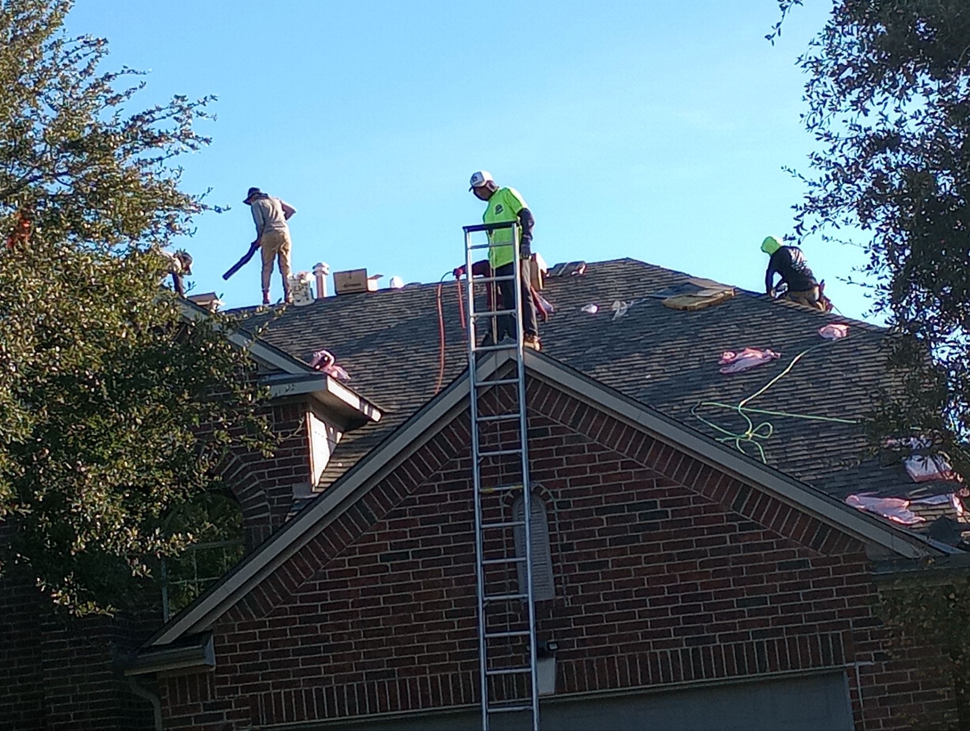 Residential Roofing Installation using Owen's Corning Duration (Lifetime) Shingles by Roof Repair Company