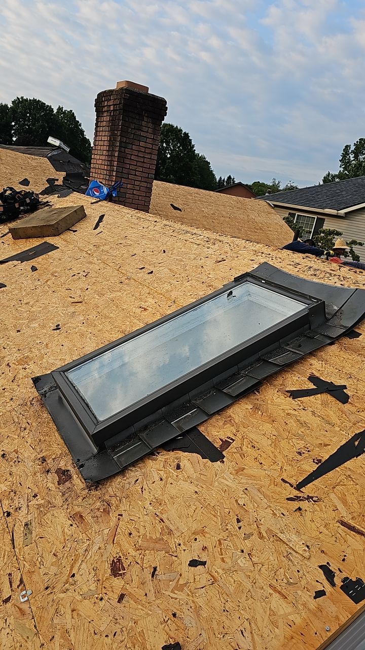 ATLAS PINNACLE COLOR: WEATHERED SHADOW by Eagle Eye Roofing