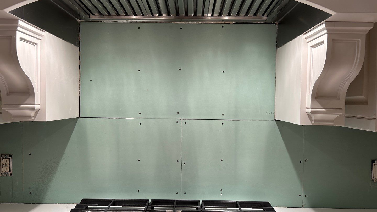 Brentwood Backsplash by Footprints Floors of Nashville