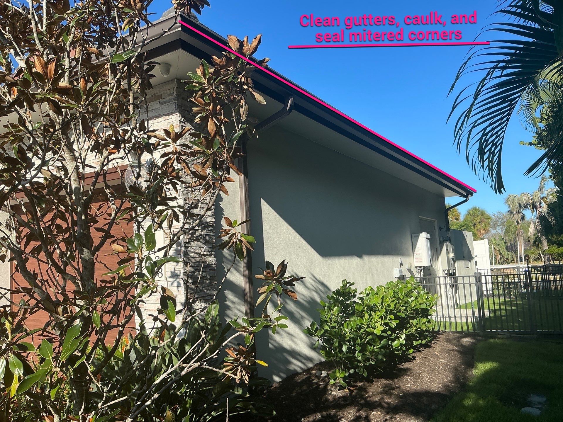 Gutter Cleaning Service in Siesta Key FL by Gutter Professors