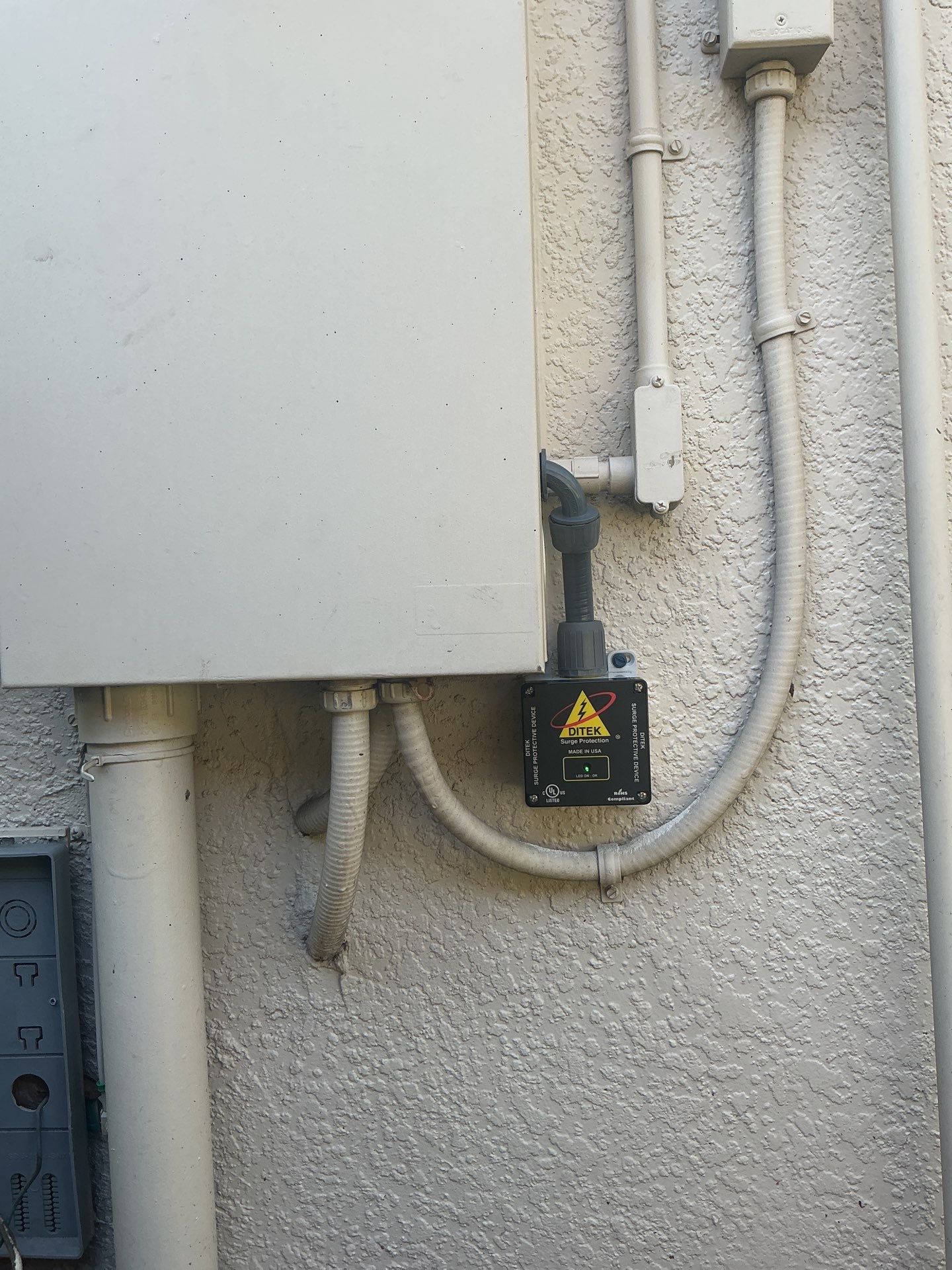 Comprehensive Electrical Upgrades with Electronics Protection & Lighting – Orlando, FL by Smartron Electric