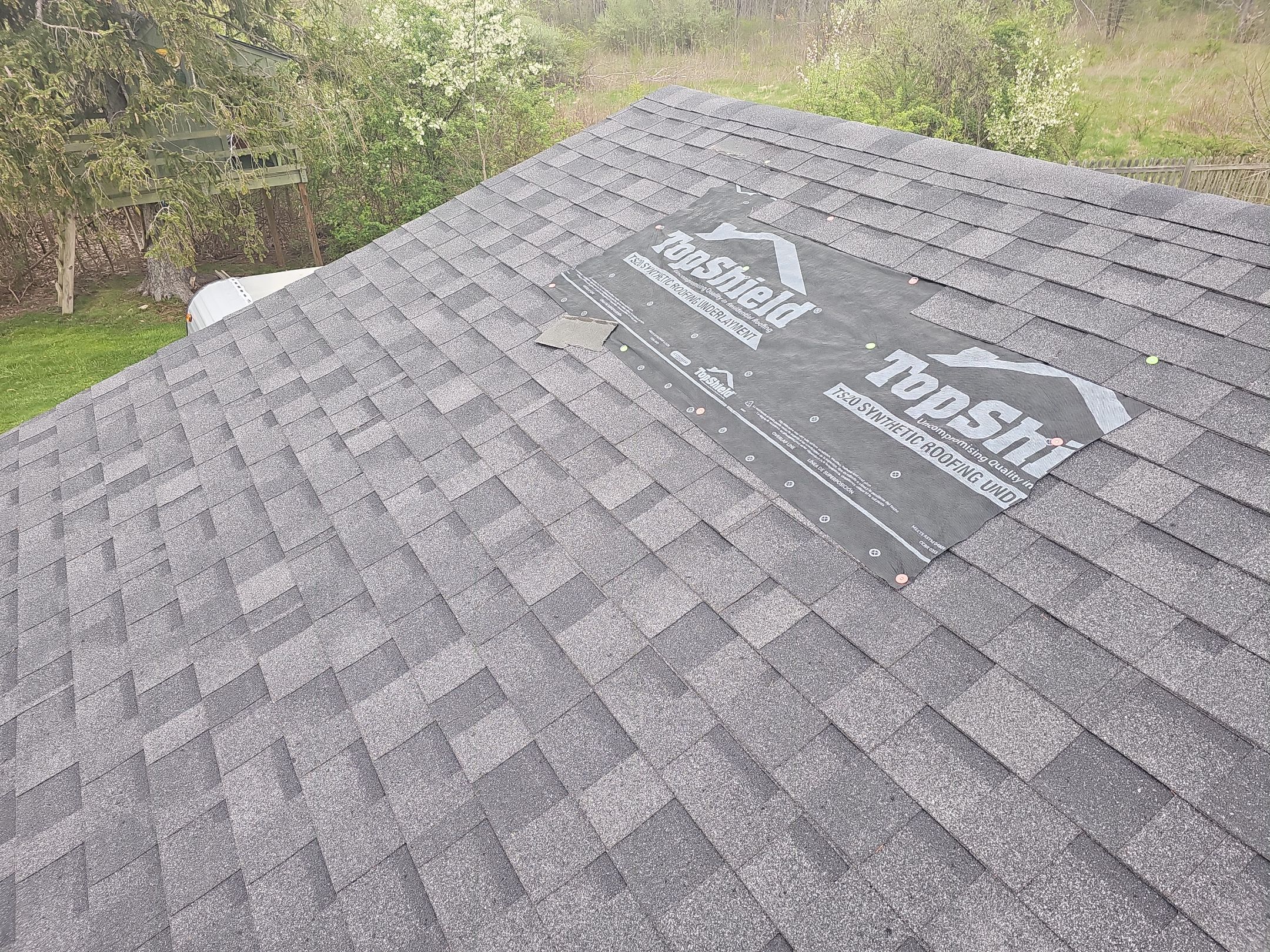 ATLAS PINNACLE COLOR: PRISTINE BLACK by Eagle Eye Roofing