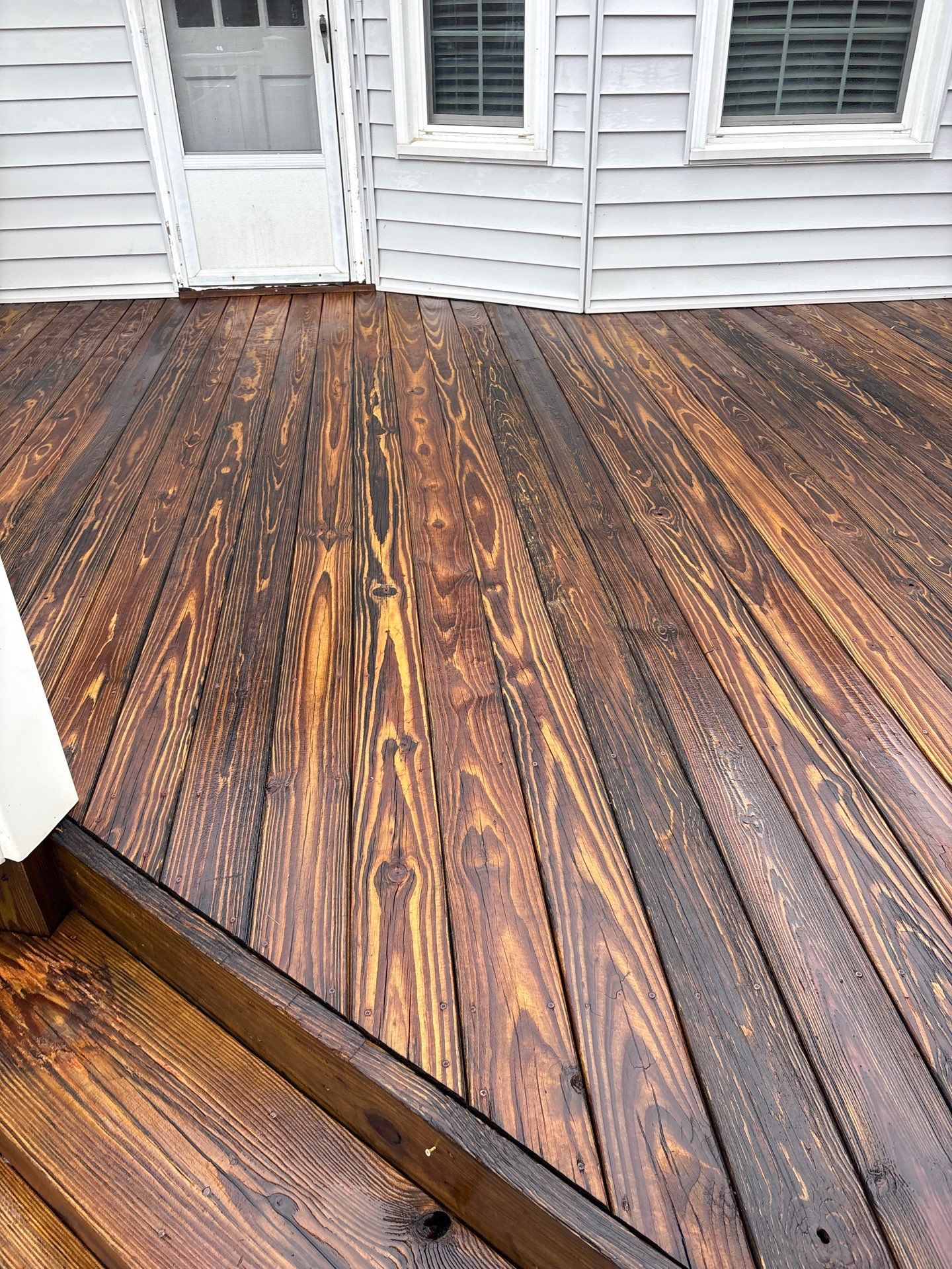 Wood Deck using Wood Sealant by DuraSeal