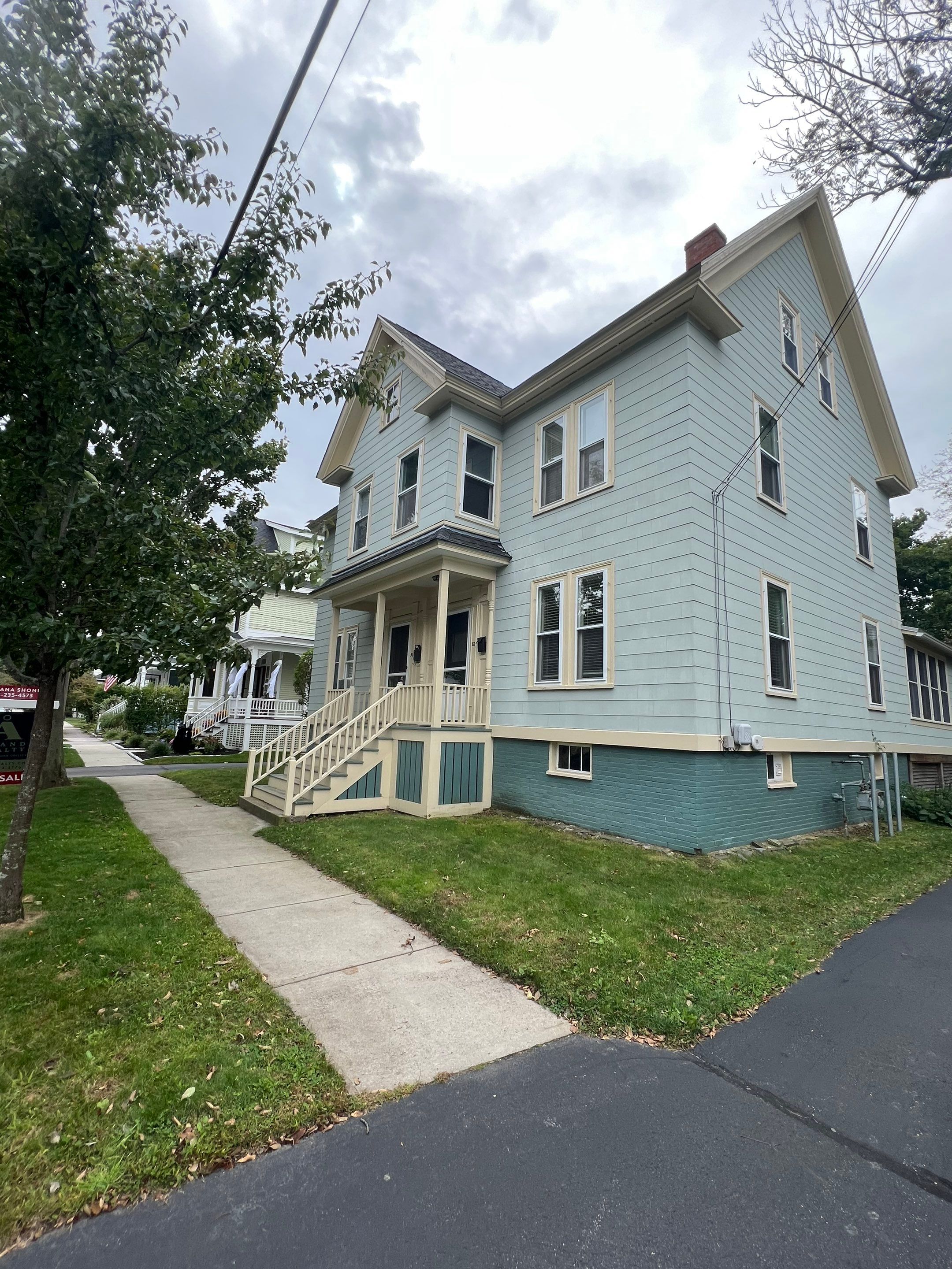 Portsmouth, New Hampshire - Siding Installation by Tall pine roofing