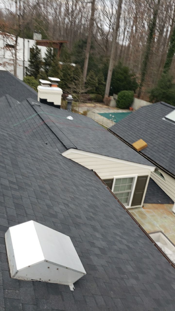 McLean: Certainteed Landmark Pro Designer Shingles in Max Def Charcoal Black by RM Banning, Inc.