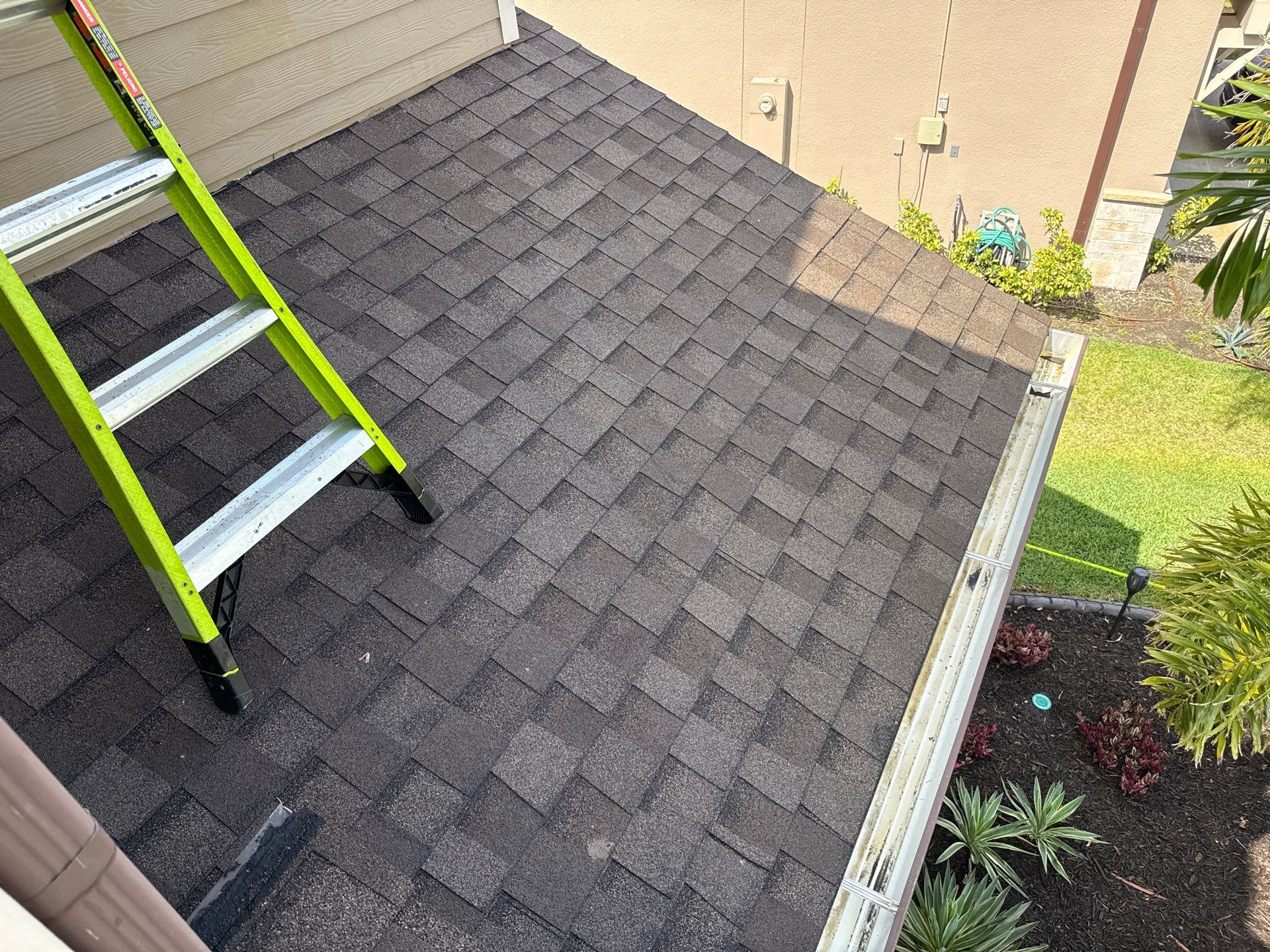 Roof Soft Wash, Pool Deck & Screen Enclosure Cleaning – Trevesta Community, Palmetto, FL by Sunshine AquaWash