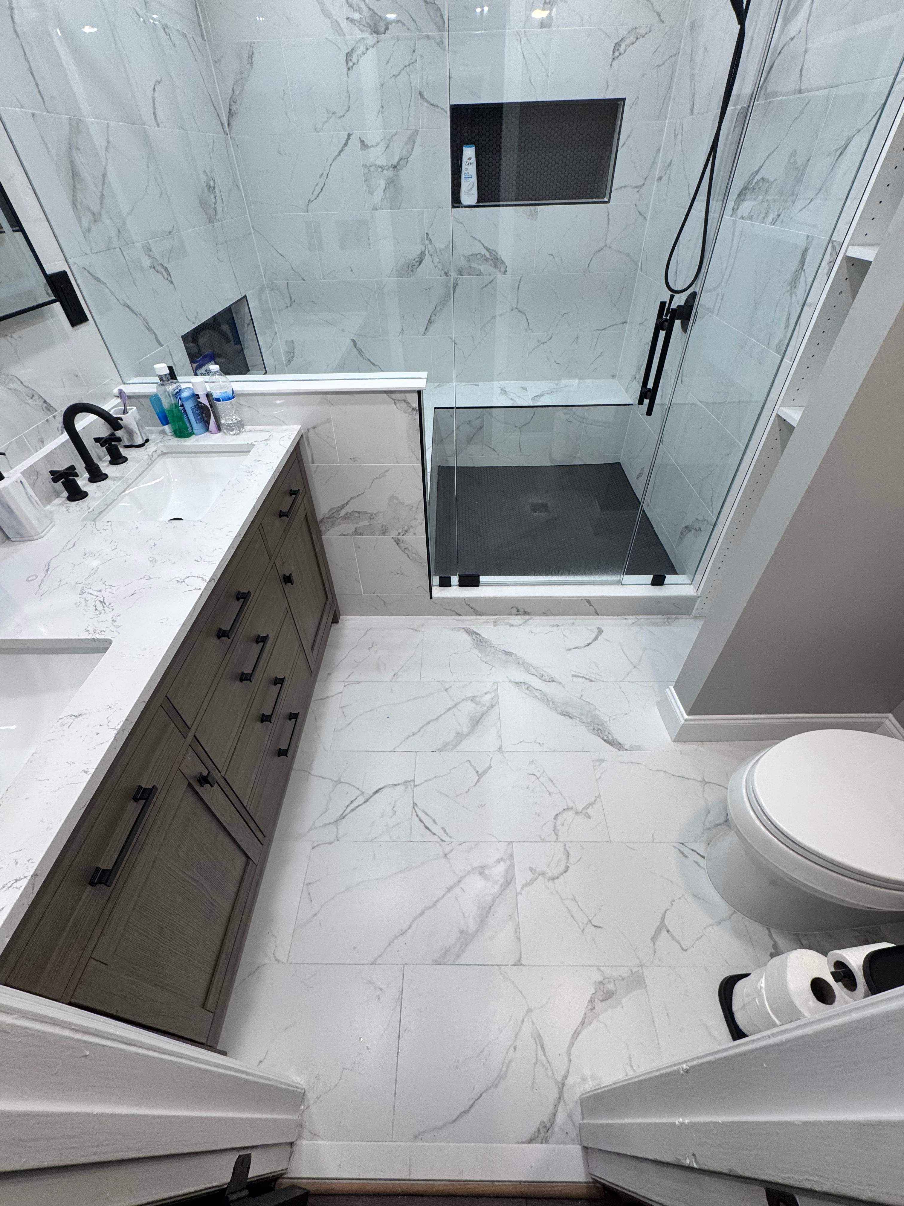 Master bathroom renovation by Prudencio