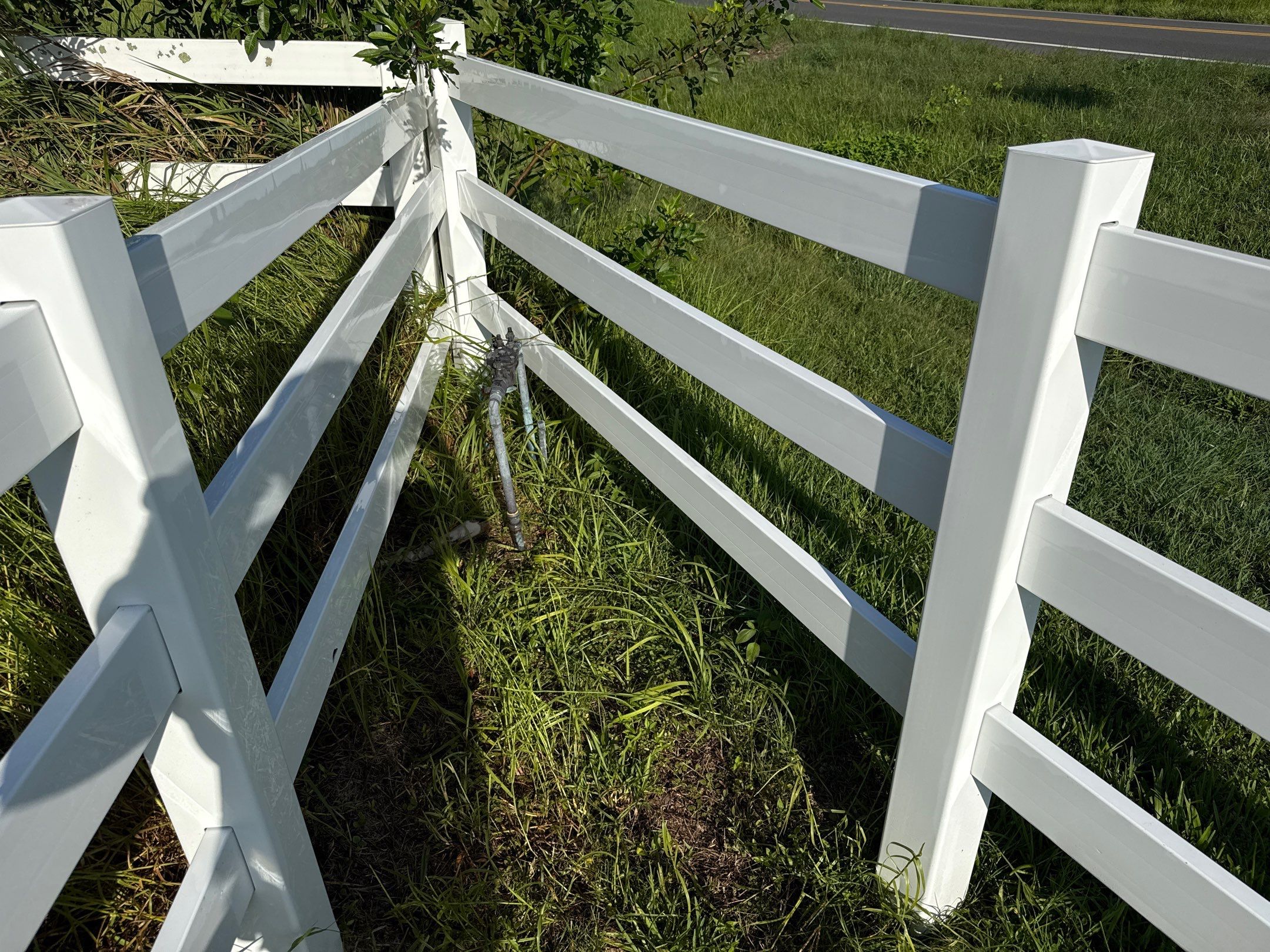 🐎 Vinyl Horse Fence, Entrance Cleaning + House Wash – Parrish, FL by Sunshine AquaWash