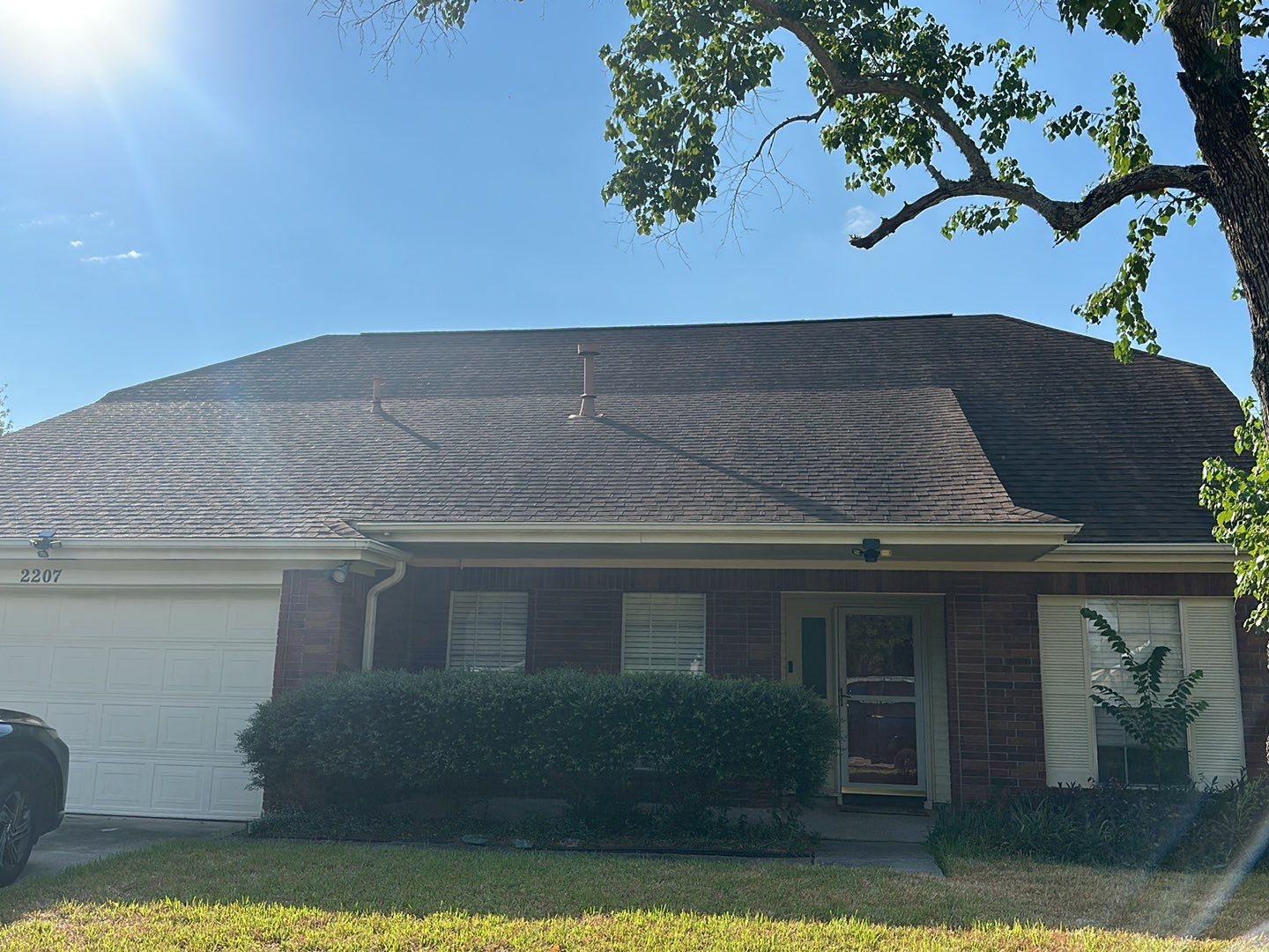 Residential Roofing Installation using Owen's Corning Duration (Lifetime) Shingles by Roof Repair Company