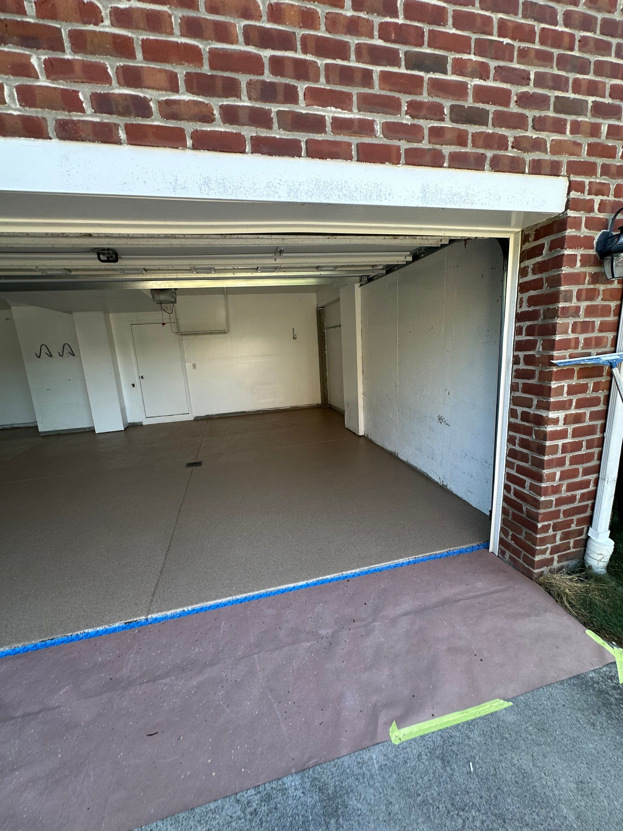 Brown Flake Project in Gibsonia by Floors in a Day, Inc