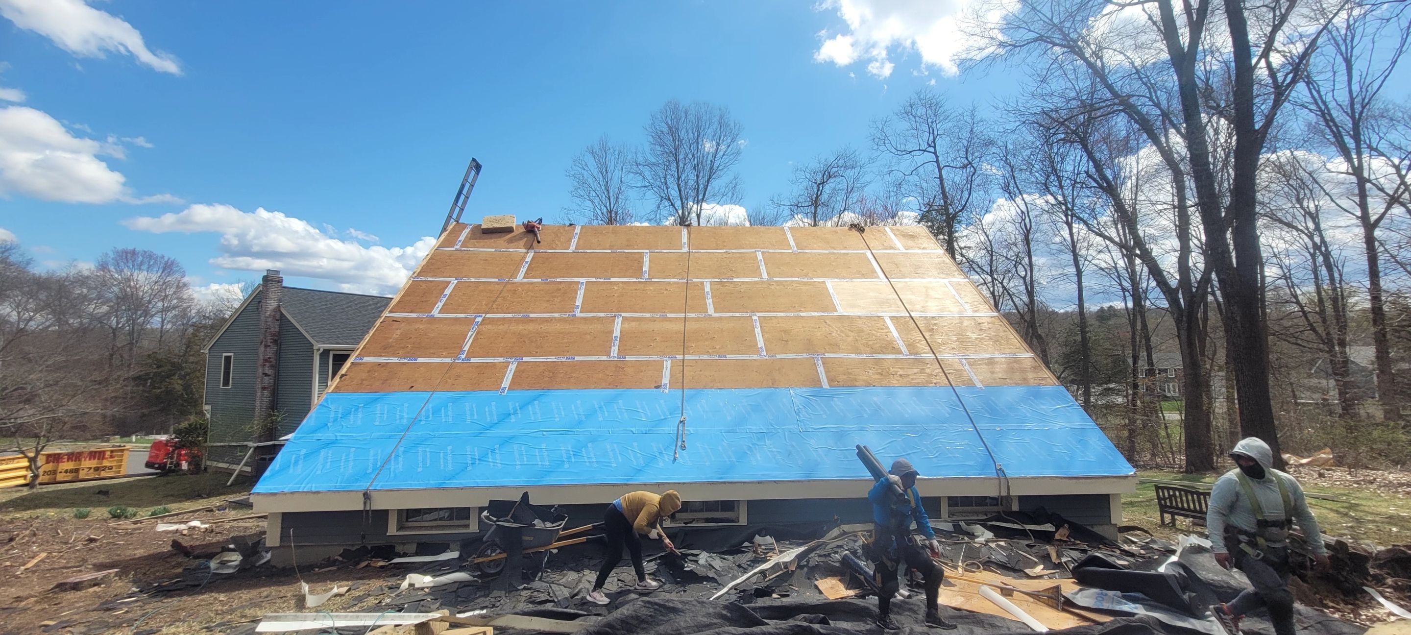 Flawless combination of style and strength; a brand new asphalt shingled roof by DiGiorgi by DiGiorgi Roofing and Siding Inc