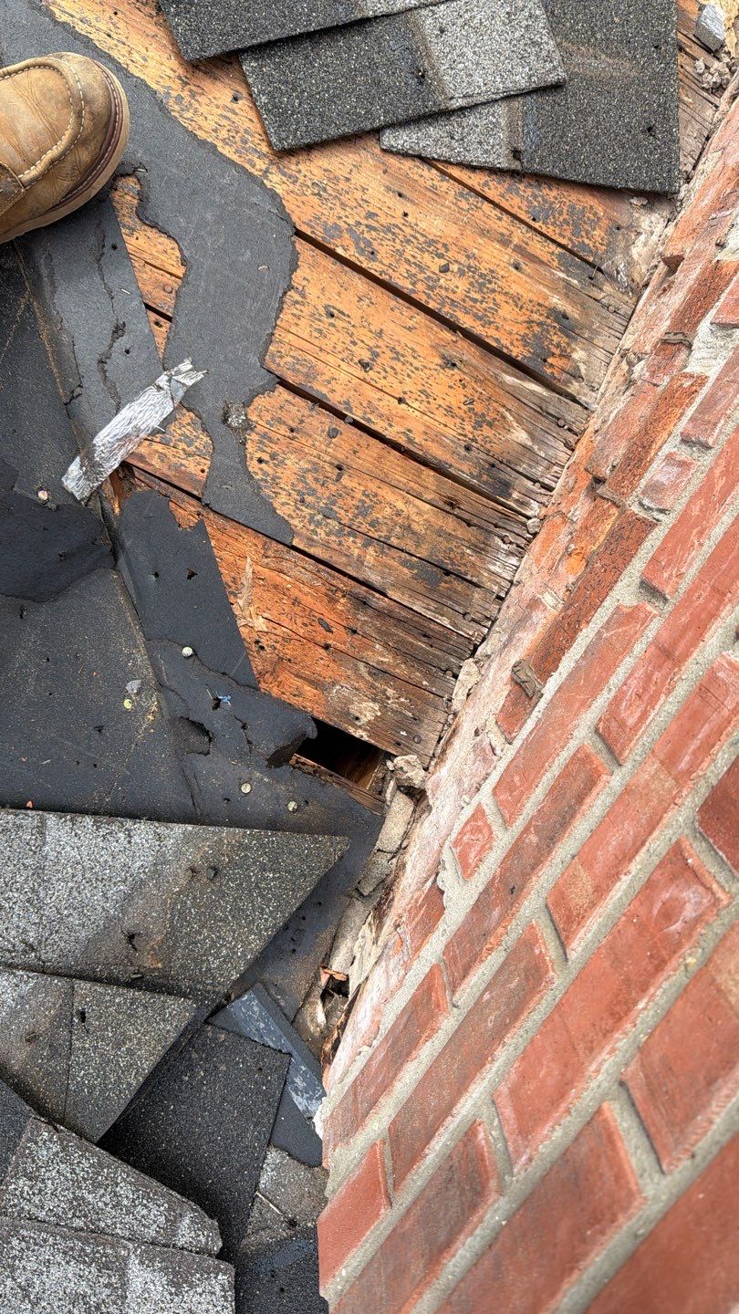 Roof Replacement using Owens Corning Onyx Black by 180 Contractors