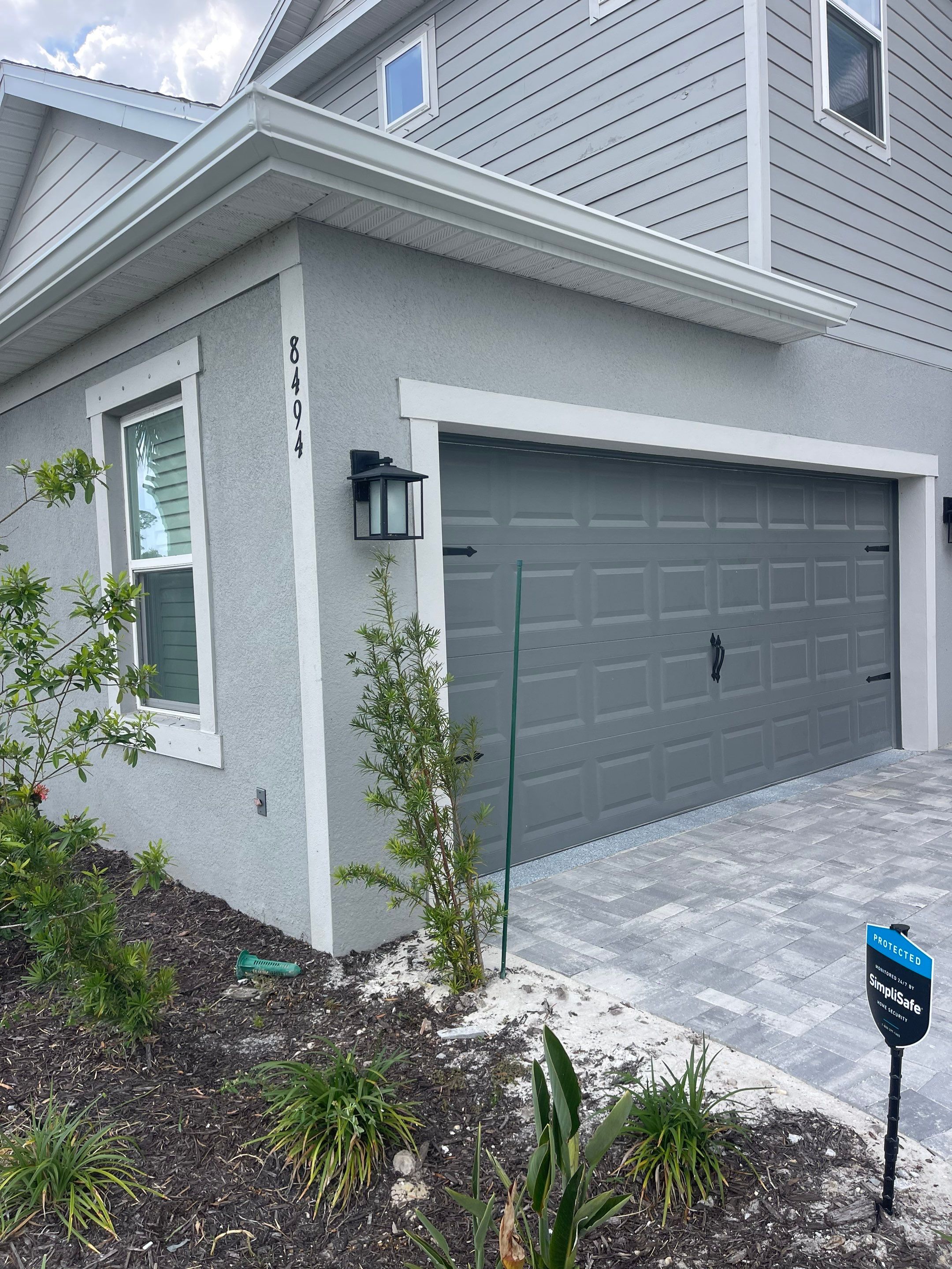 6 Inch Seamless Gutters using 6 Inch Seamless Gutters in Sarasota FL by Gutter Professors