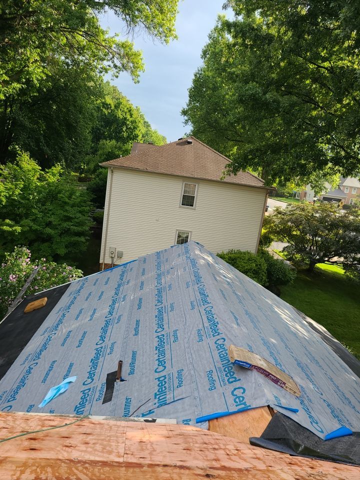 Burke: CertainTeed Landmark Pro Architectural Shingles in Max Def Weathered Wood by RM Banning, Inc.