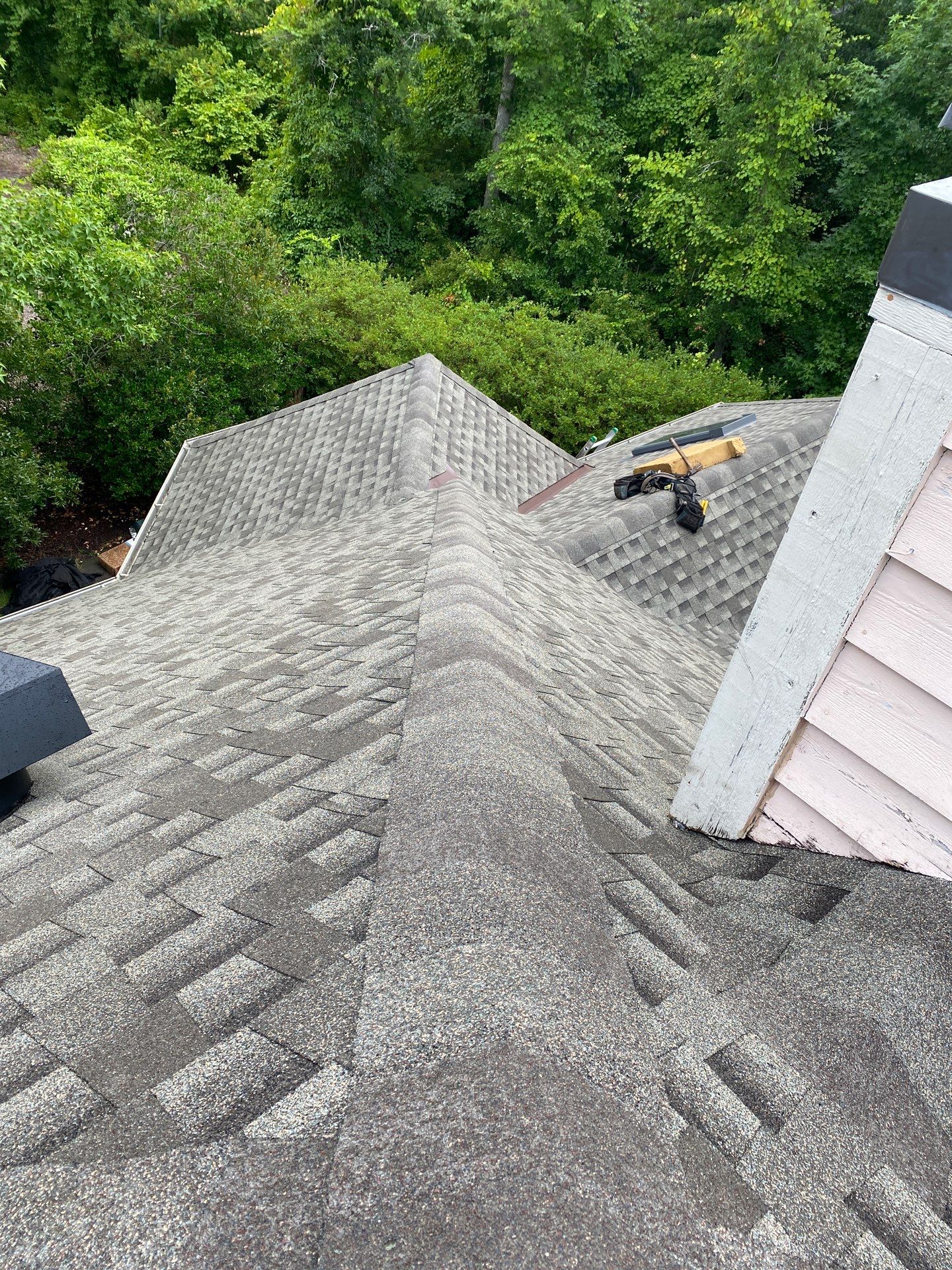 GAF HDZ - Weathered Wood by Linta Roofing Inc