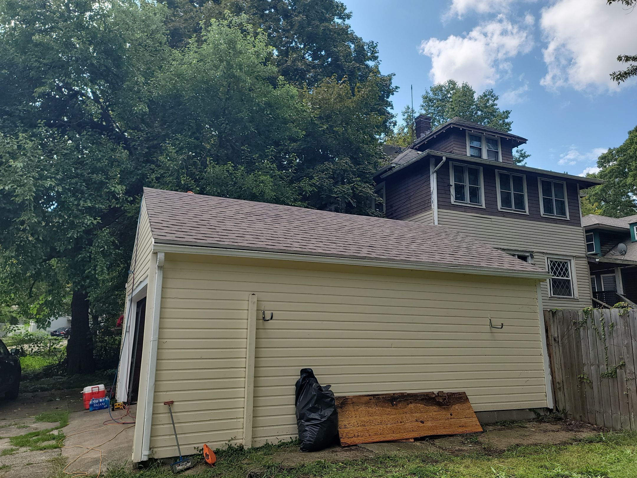 Atlas Pinnacle, Color: Heatherblend, Drip Edge: White by Eagle Eye Roofing