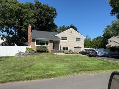 Residential Roof and Horizontal Siding Replacement in Melville